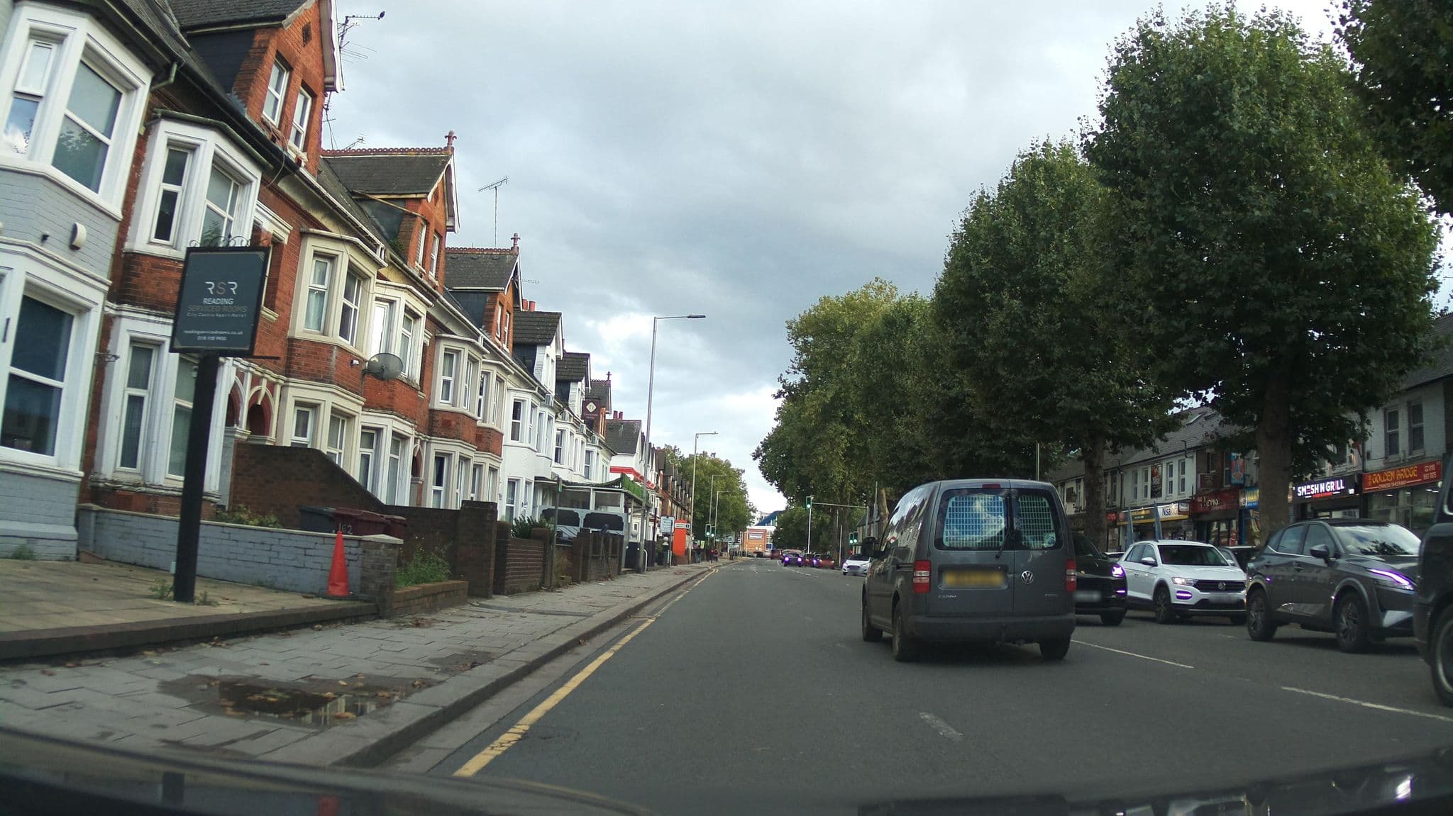 Street view near Central Reading Hotels, Reading — © southglos (CC BY-SA · Mapillary)