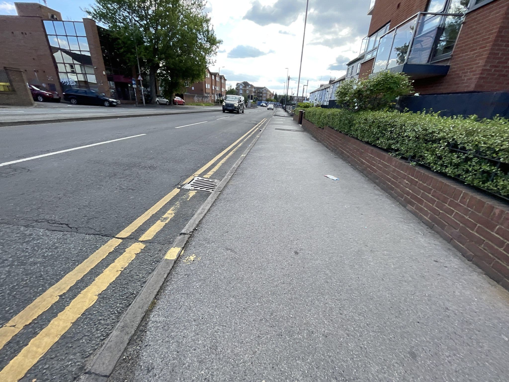 Street view near Malthouse Court, Reading — © 4004 (CC BY-SA · Mapillary)