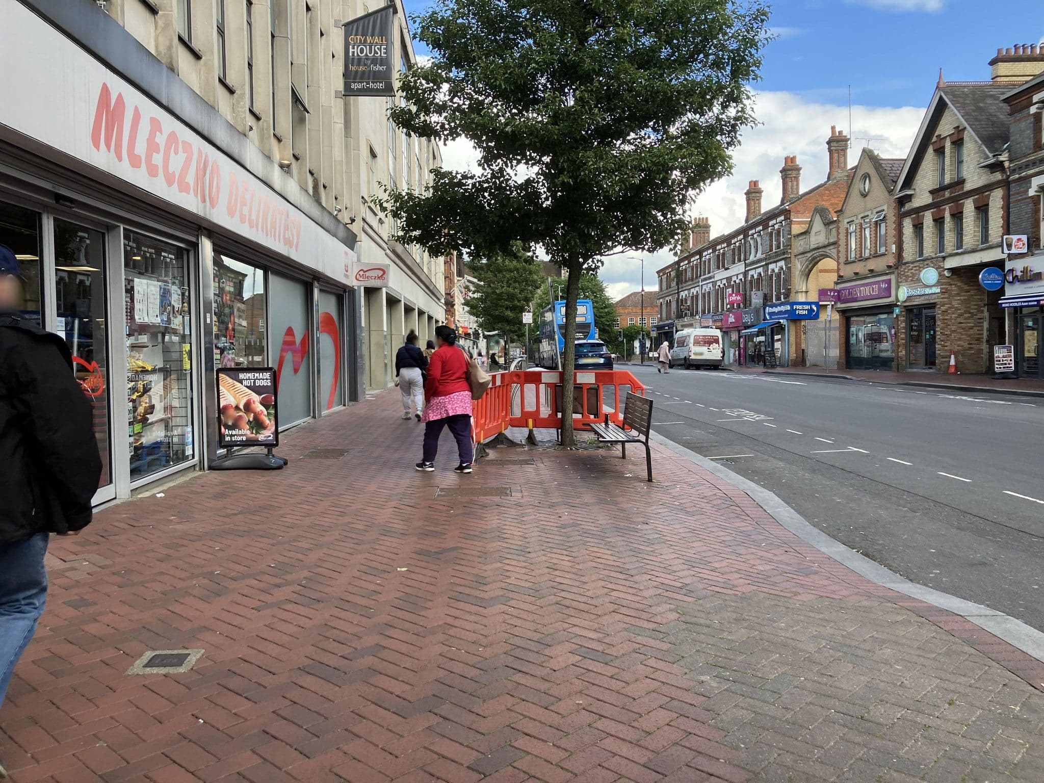 Street view near House of Fisher City Wall House Aparthotel, Reading — © southglos (CC BY-SA · Mapillary)