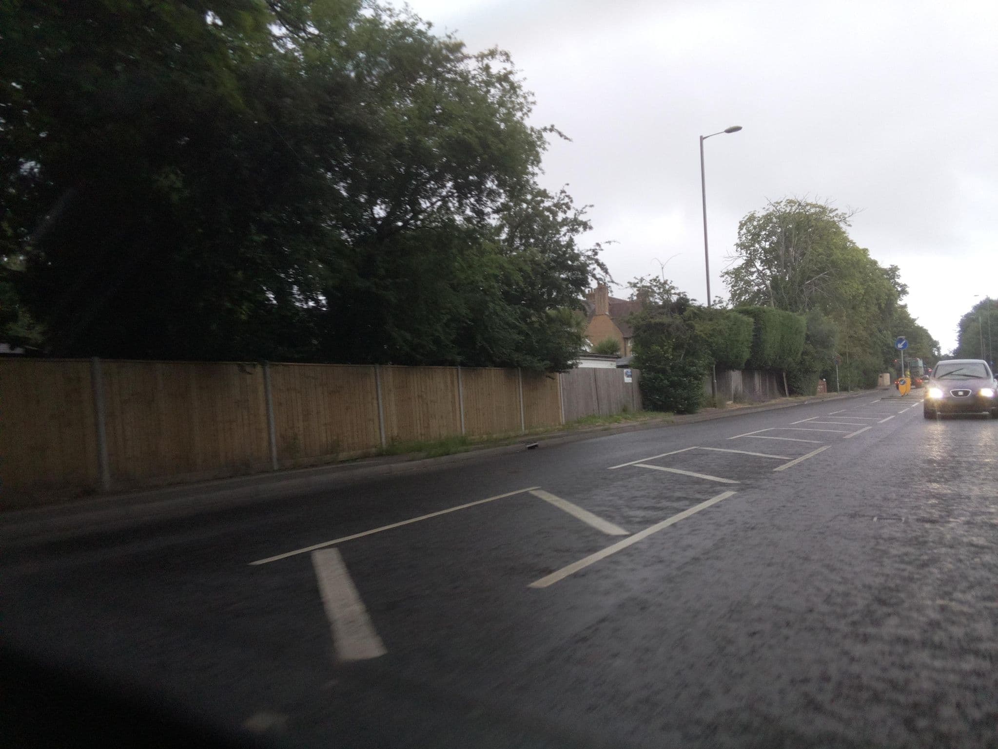 Street view near Skylane Hotel, Horley — © southglos (CC BY-SA · Mapillary)