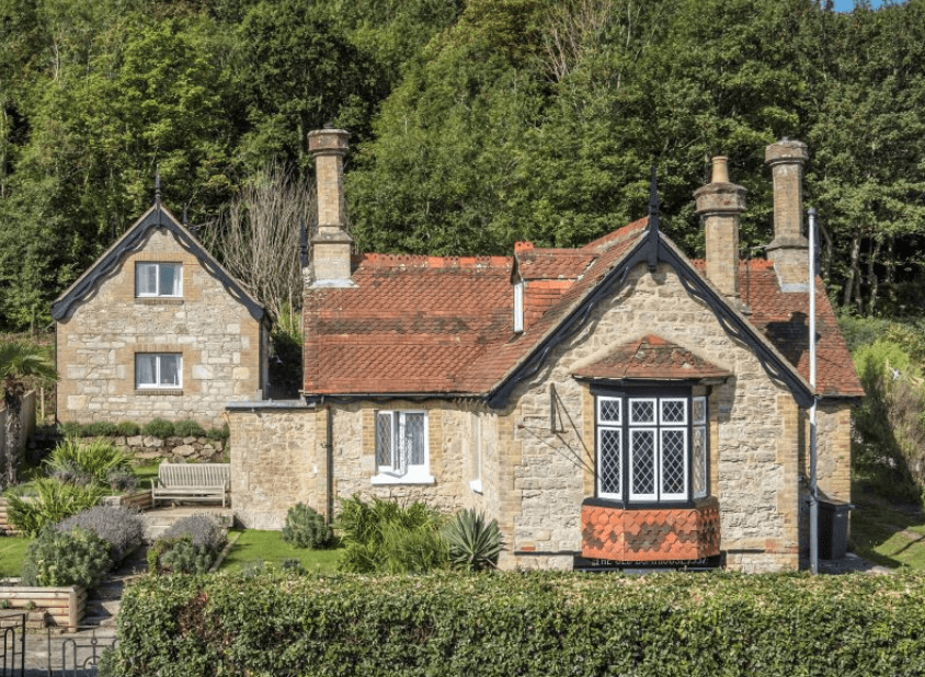 The Old Boat House - Seafront Holiday Cottage, Seaview