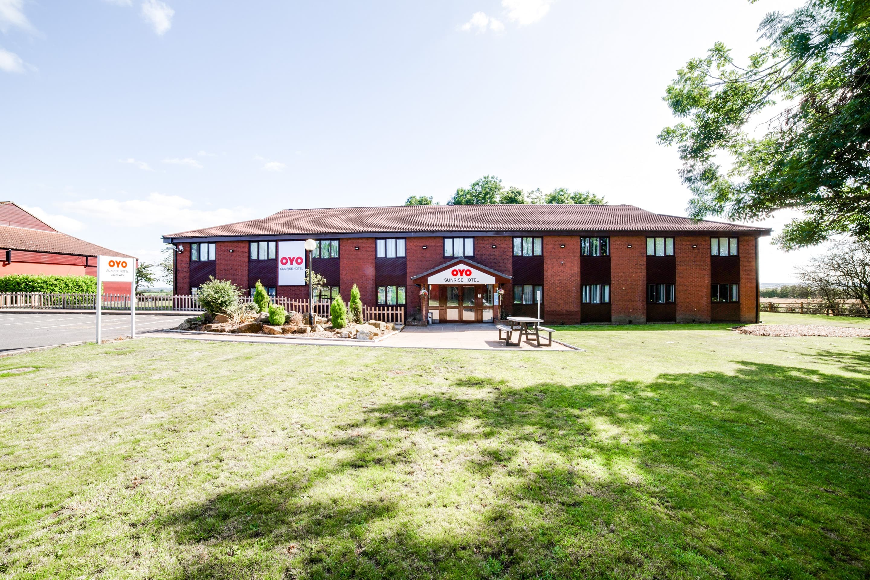 OYO Sunrise Hotel, A46 N Leicester, Sileby