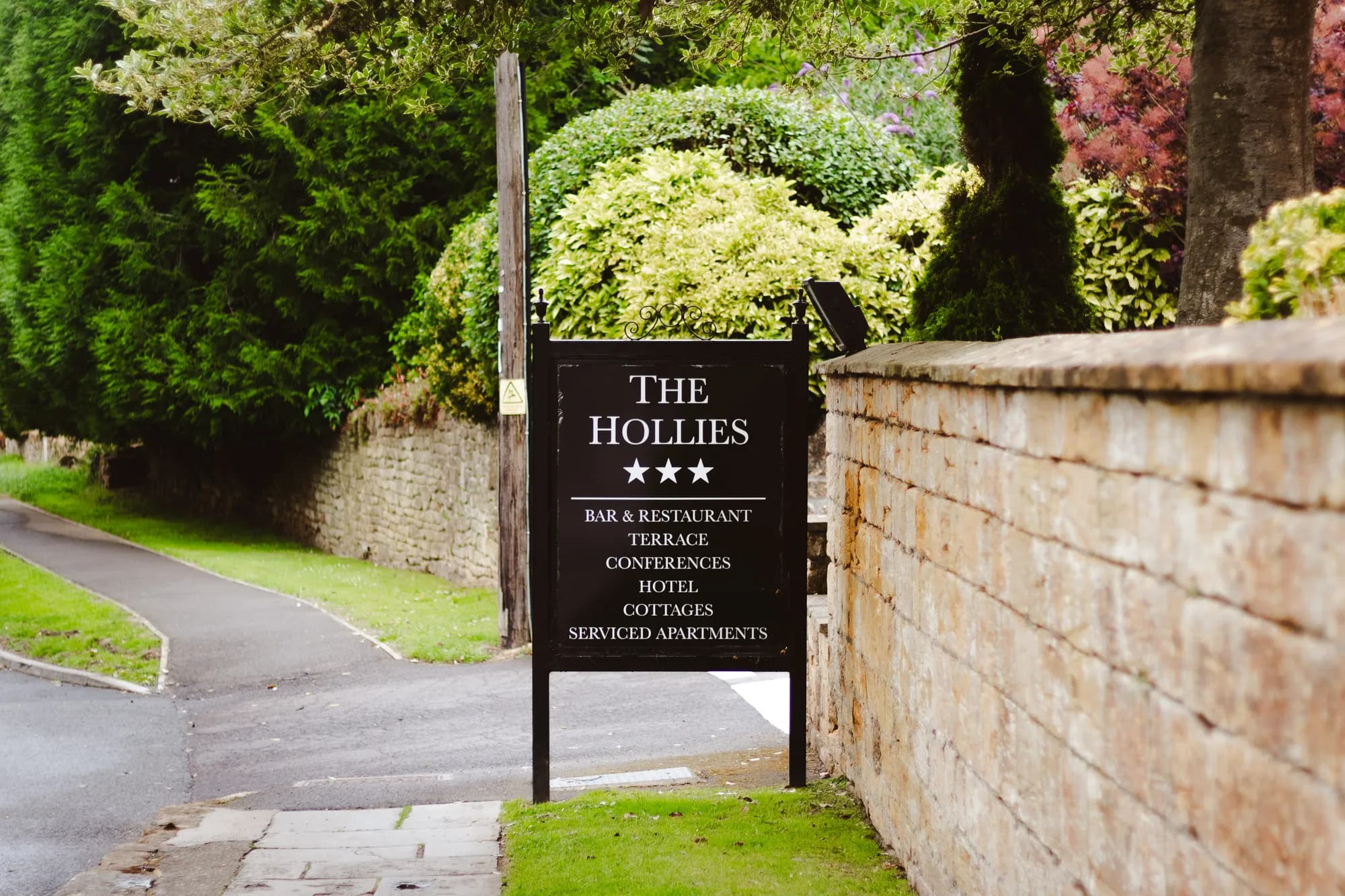 The Hollies Hotel, Cottage 6, Martock