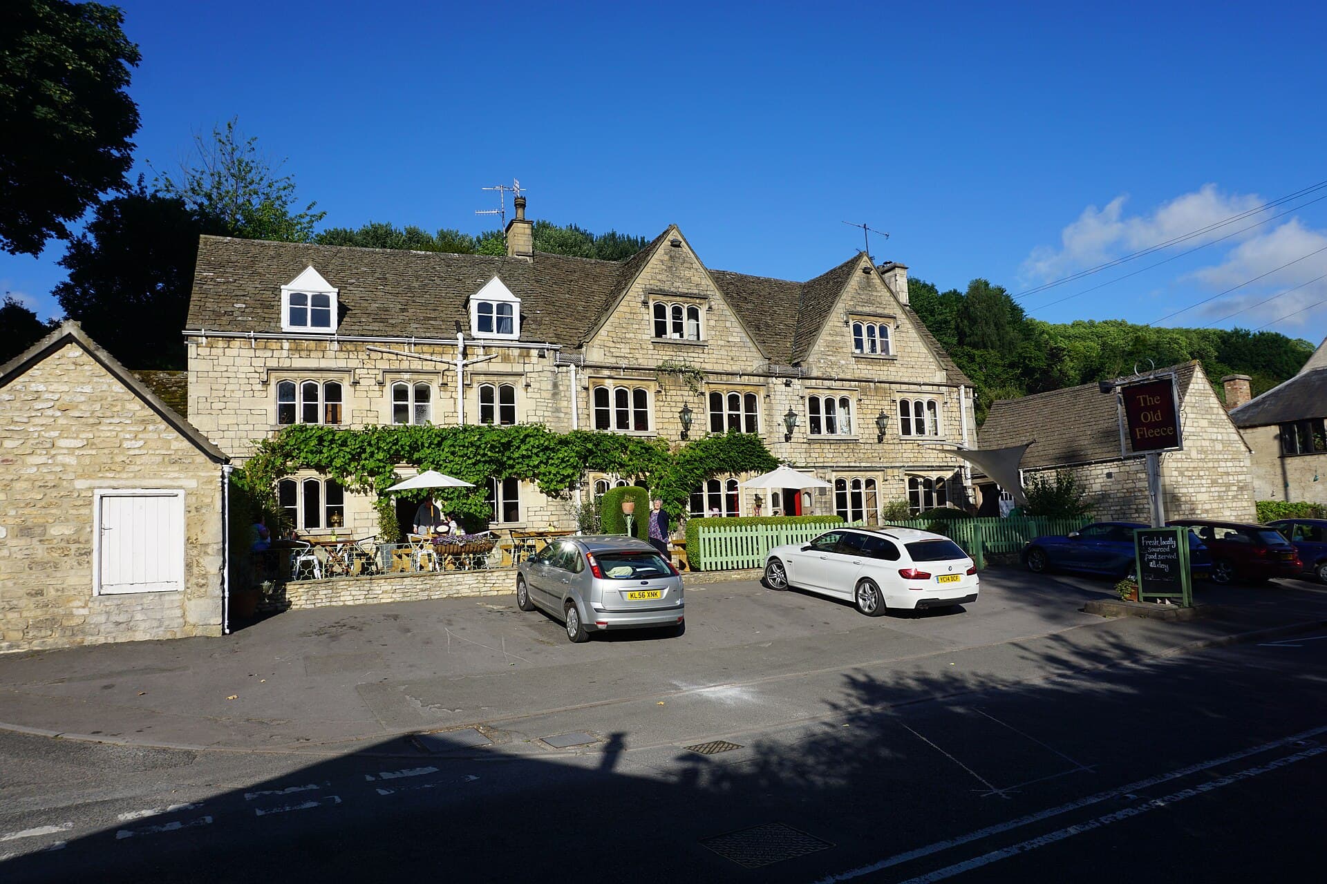 The Old Fleece (via Wikimedia Commons, CC BY-SA 2.0)