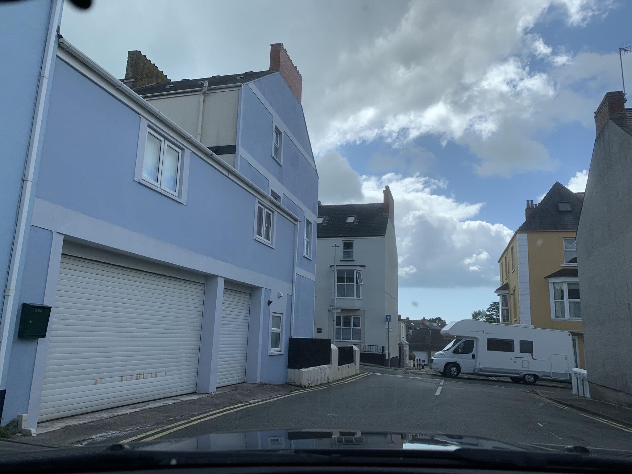 Street view near Ivy Bank Guest House, Tenby — © laye (CC BY-SA · Mapillary)