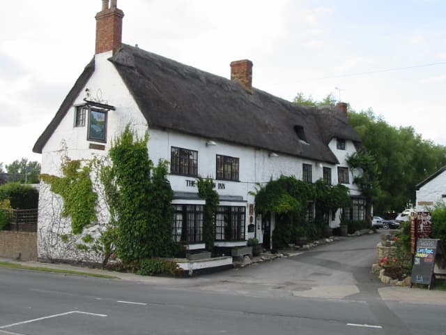 The Harrow Inn (via Wikimedia Commons, CC BY-SA 2.0)