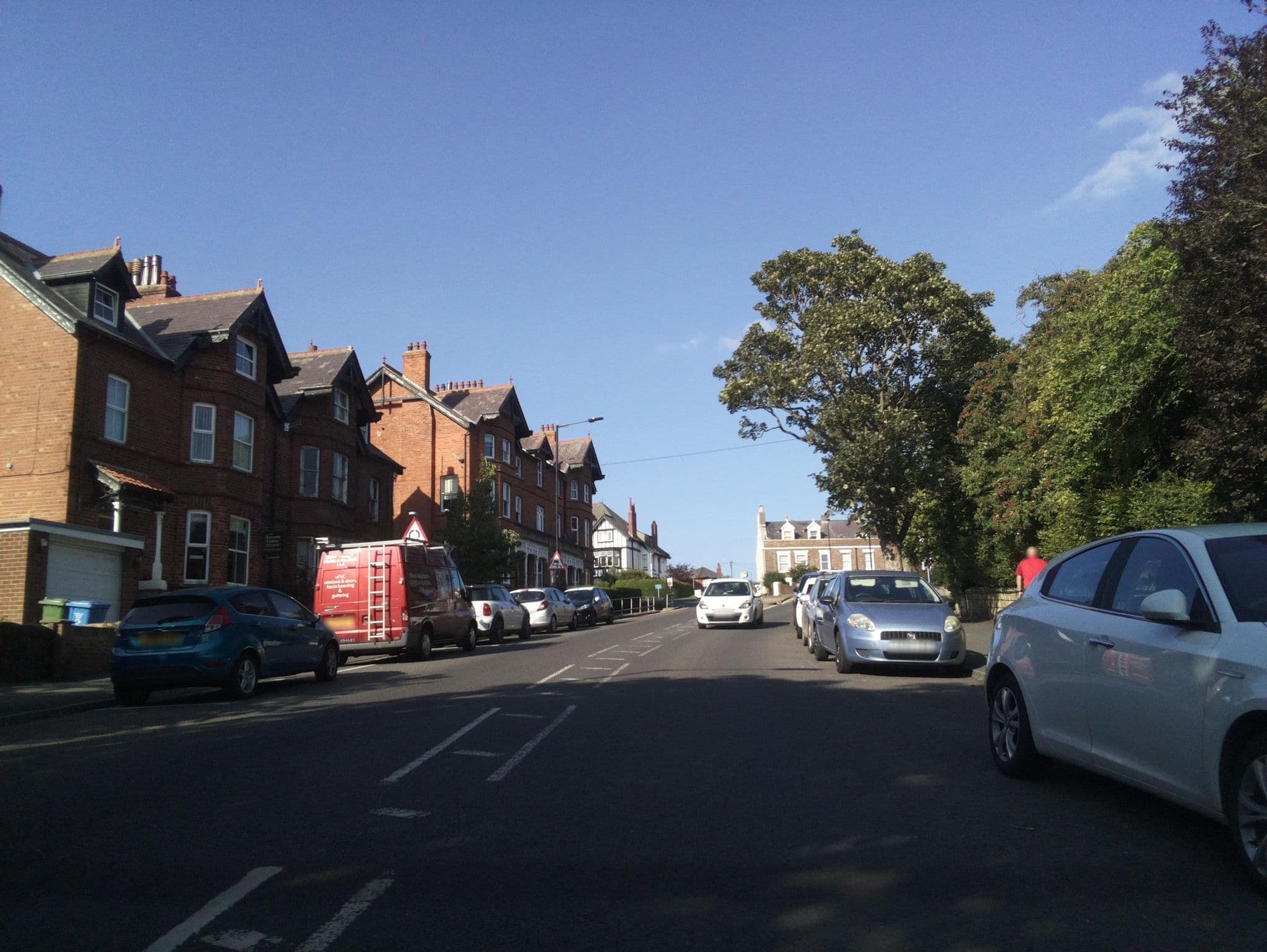 Street view near Autumn Leaves, Whitby