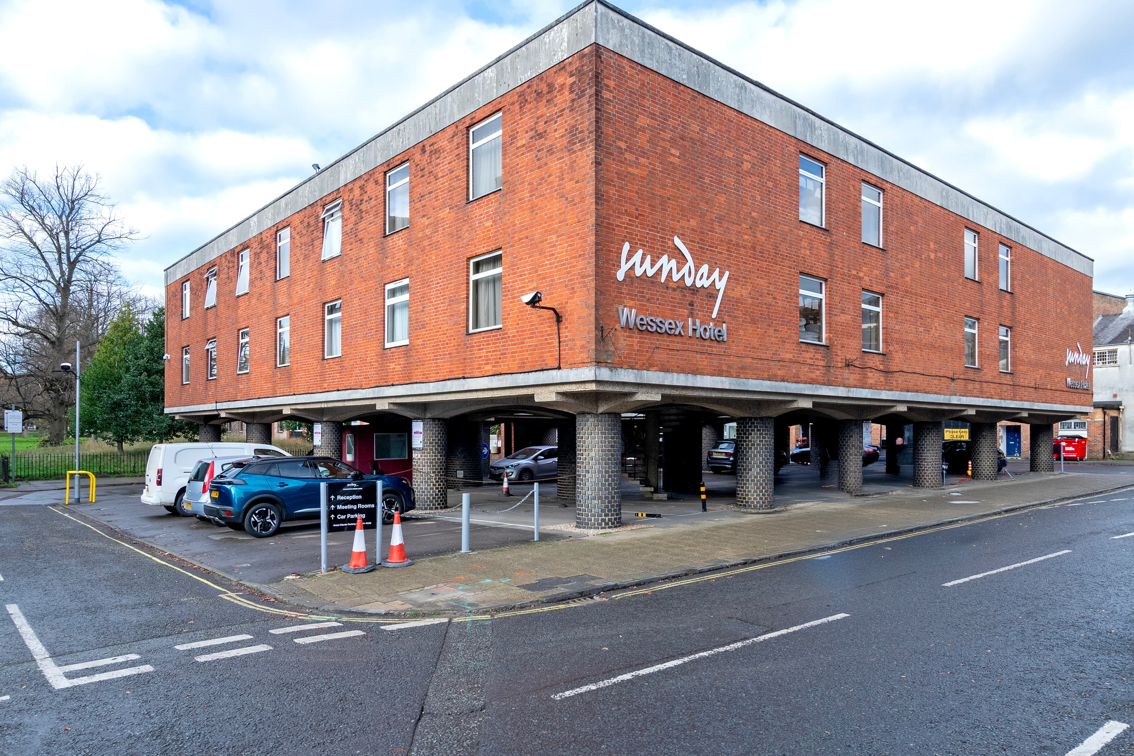 Winchester Wessex Hotel by Sunday, Winchester