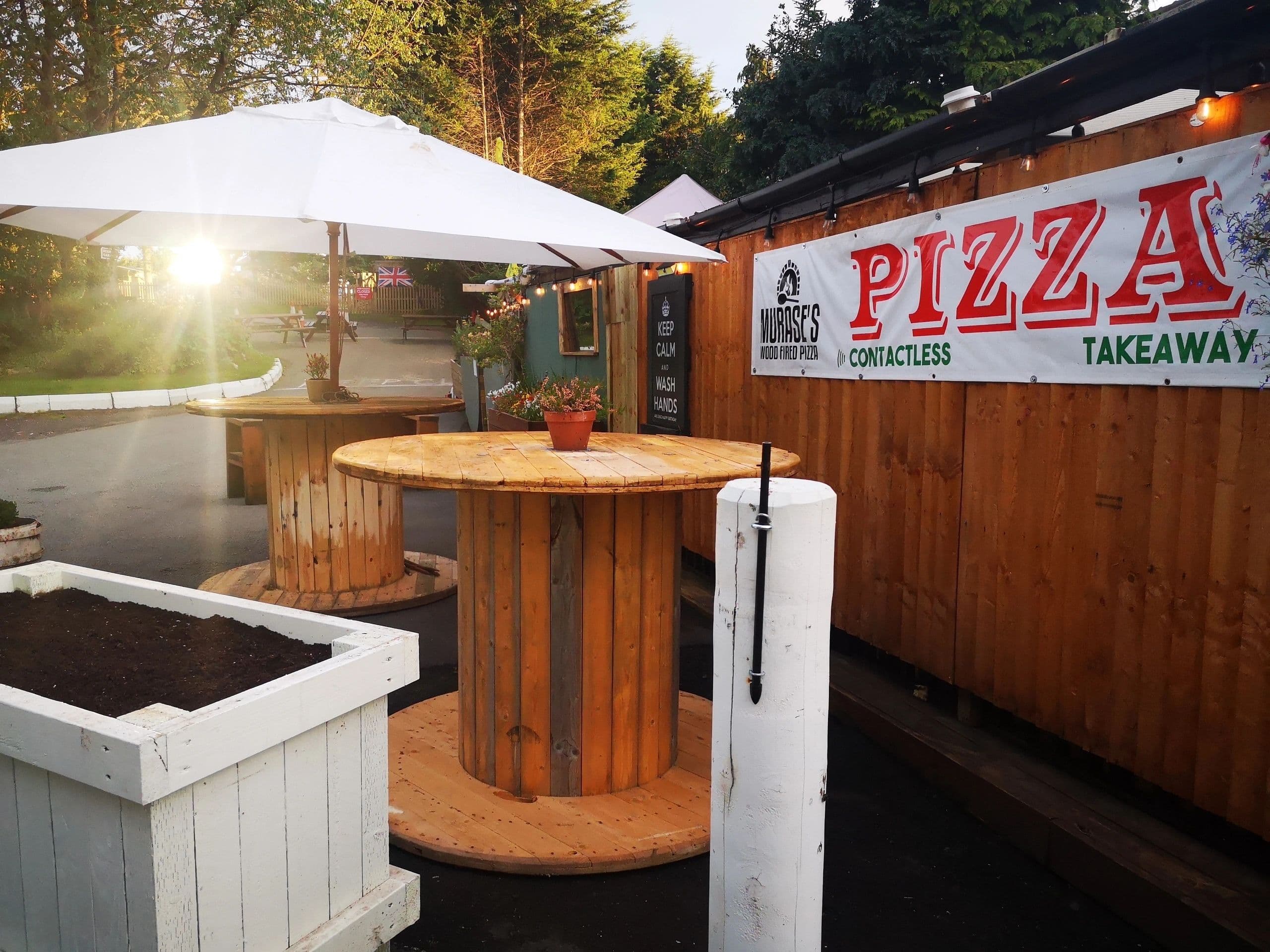 Wheatsheaf Inn featuring Murase's Pizza, Woodcote