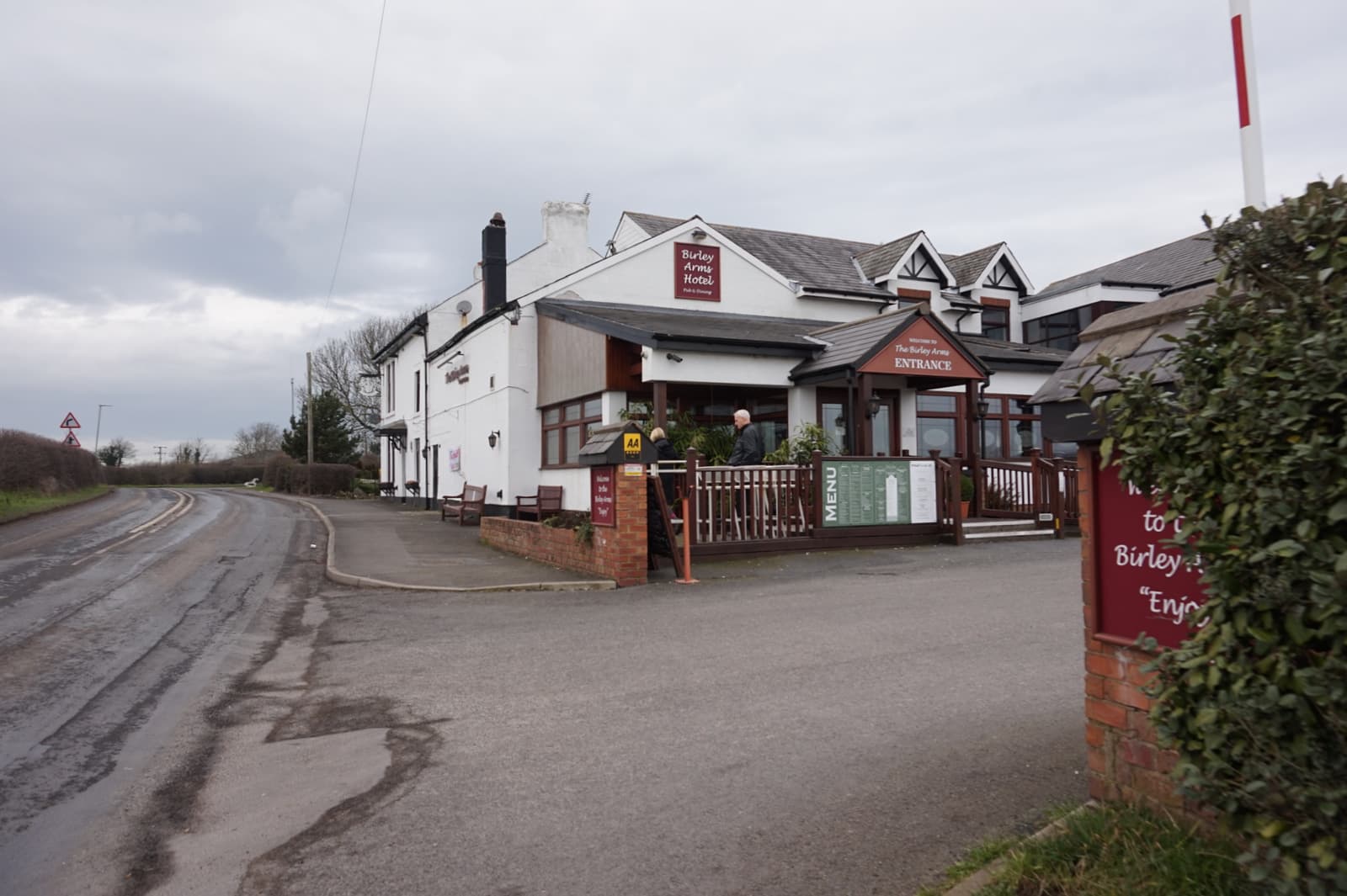 The Birley Arms (via Wikimedia Commons, CC BY-SA 2.0)
