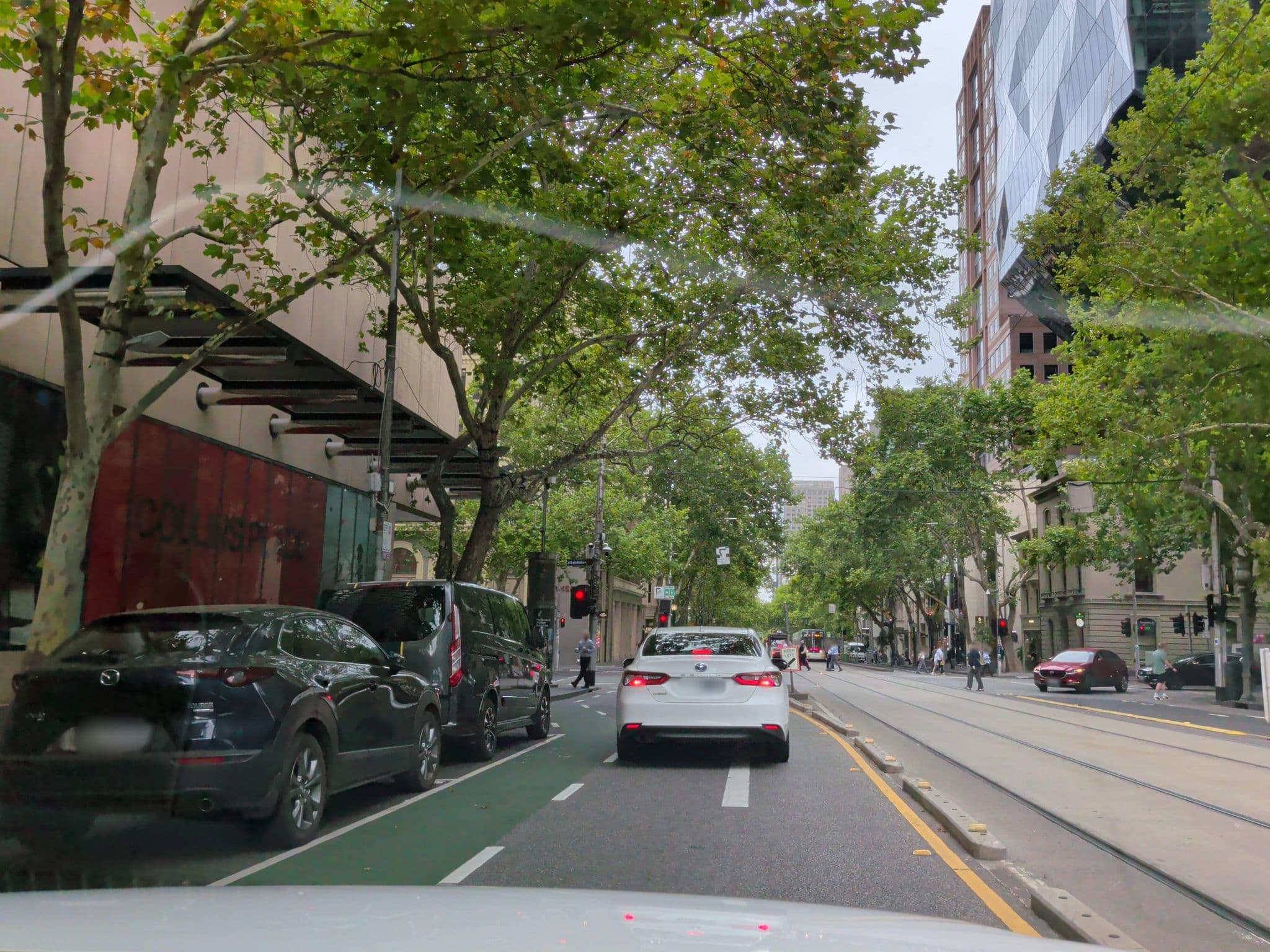 Street view near Thistle Hotels, Melbourne City Centre — © karand93 (CC BY-SA · Mapillary)