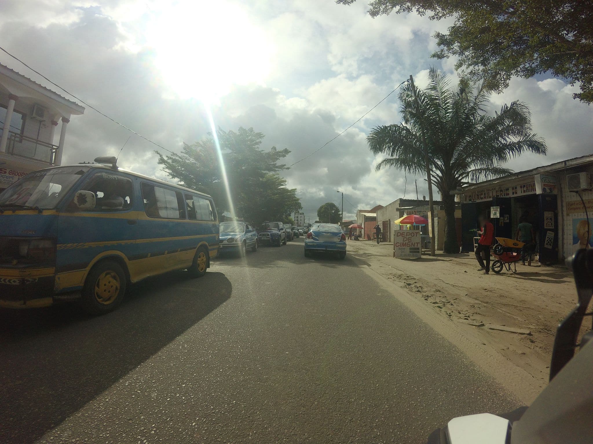Street view near Kris Hotel, Pointe-Noire — © jwilbrink (CC BY-SA · Mapillary)