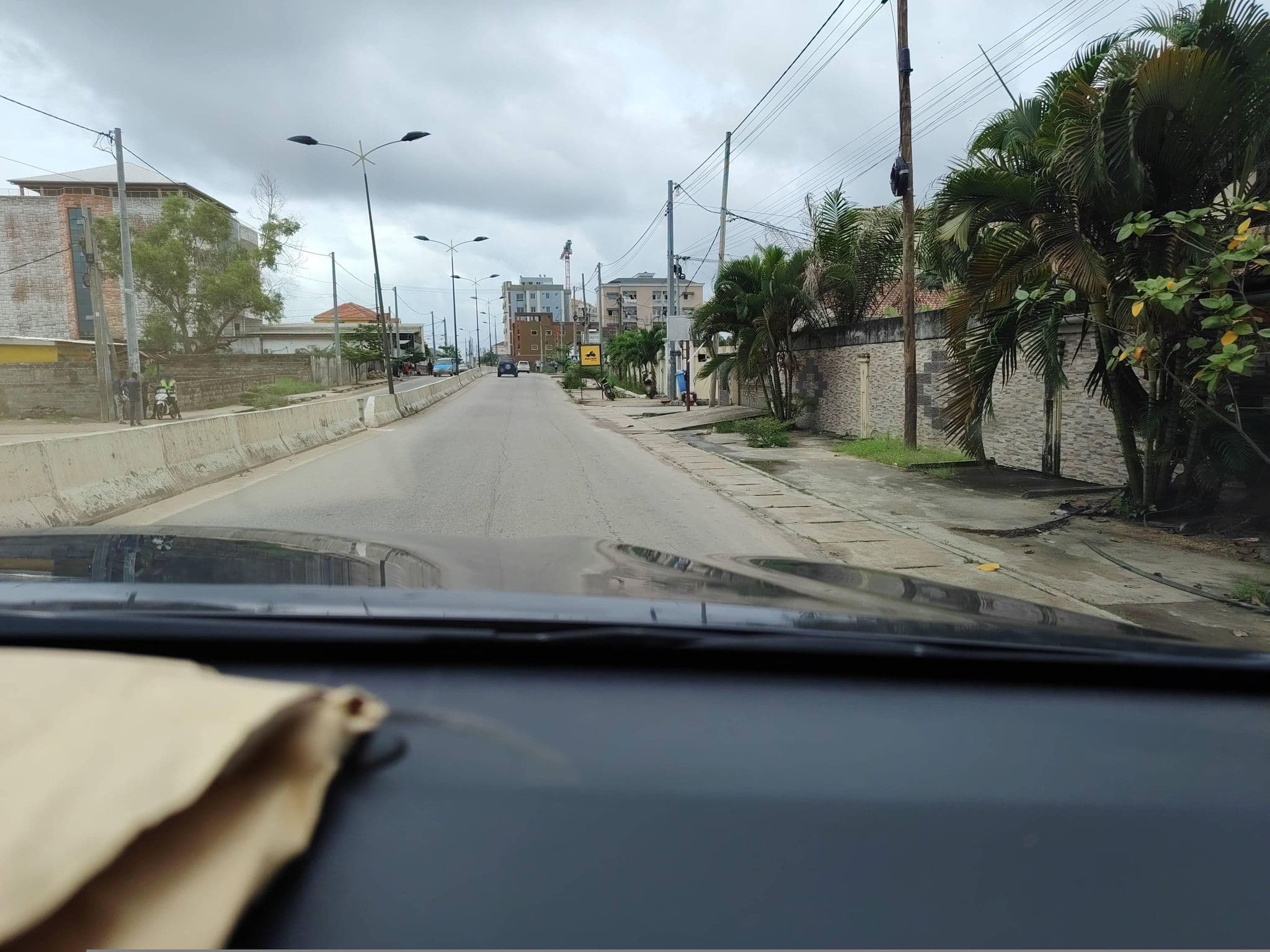 Street view near Résidence feuille, Pointe-Noire — © orlanto (CC BY-SA · Mapillary)