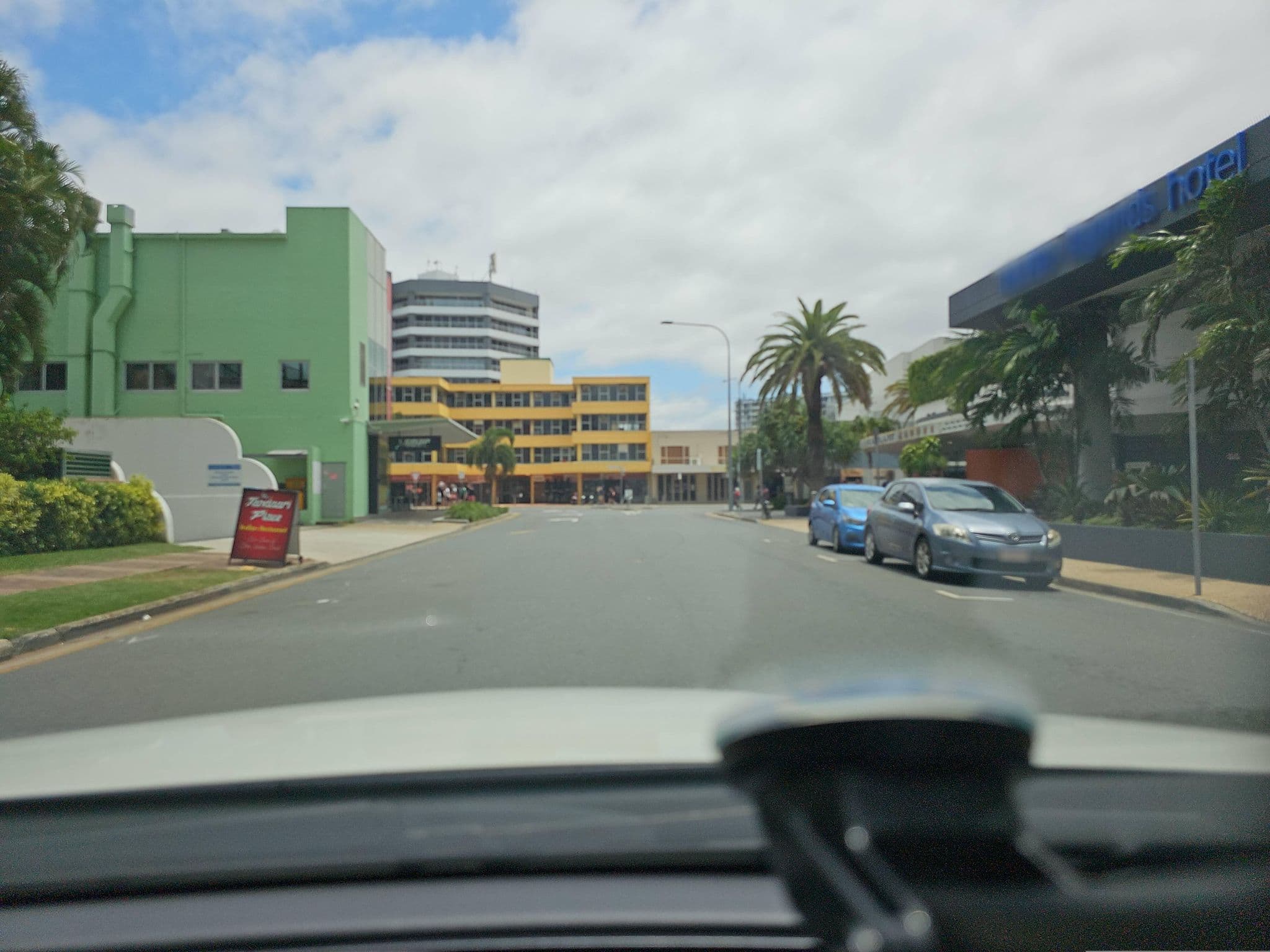 Street view near Mantra Legends Surfers Paradise, Surfers Paradise — © Mooksey (CC BY-SA · Mapillary)