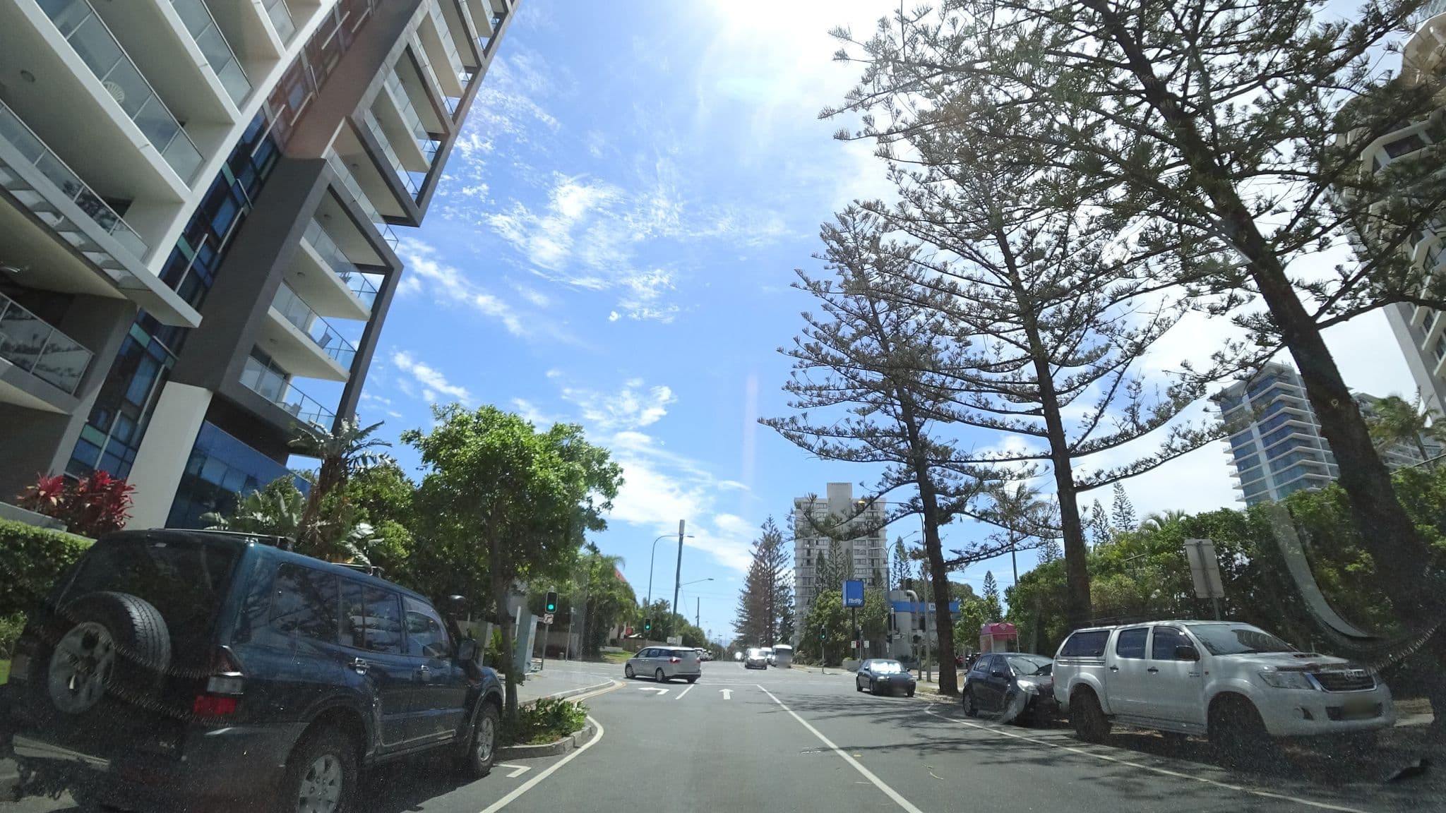 Street view near Artique, Surfers Paradise — © vagrant42 (CC BY-SA · Mapillary)