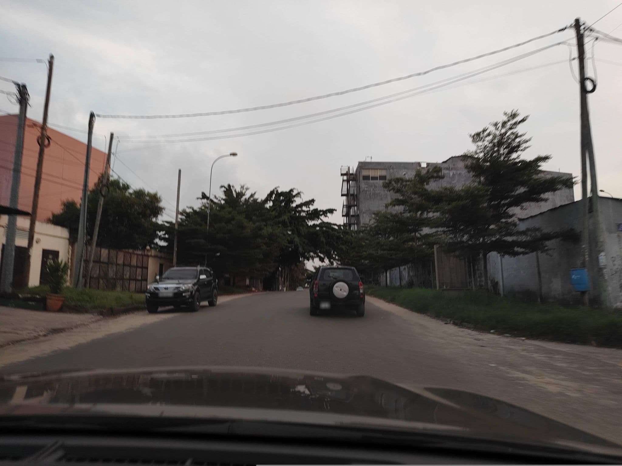 Street view near Cabinet de soins methode chinoise, Pointe-Noire — © orlanto (CC BY-SA · Mapillary)