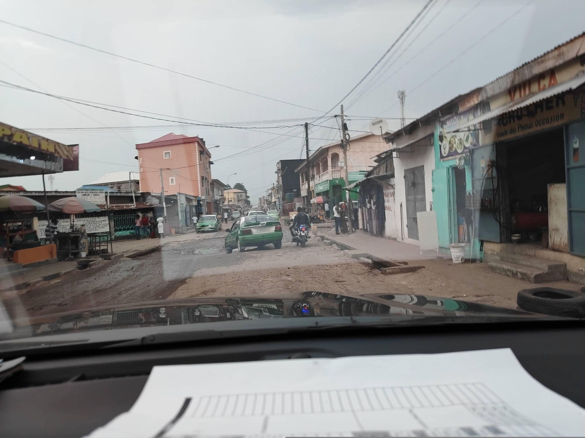 Street view near Hôtel Malkef Nzoumba, Brazzaville — © orlanto (CC BY-SA · Mapillary)