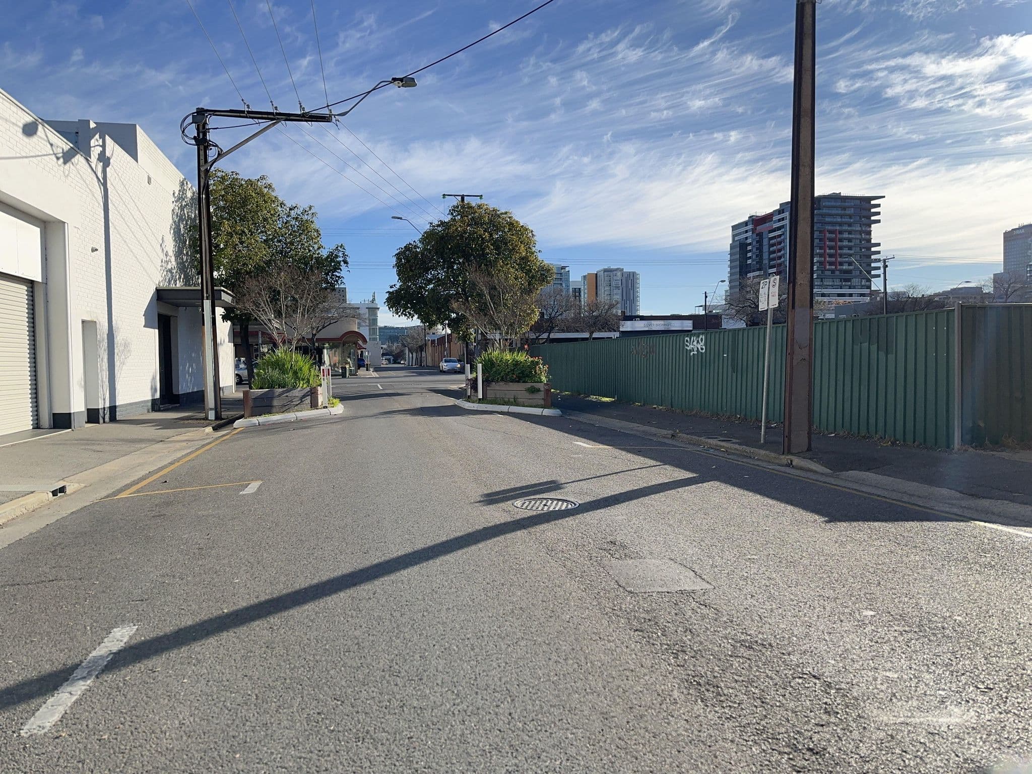Street view near Ex hotel ensuite room at gouger st 431, Adelaide — © banjo5295 (CC BY-SA · Mapillary)