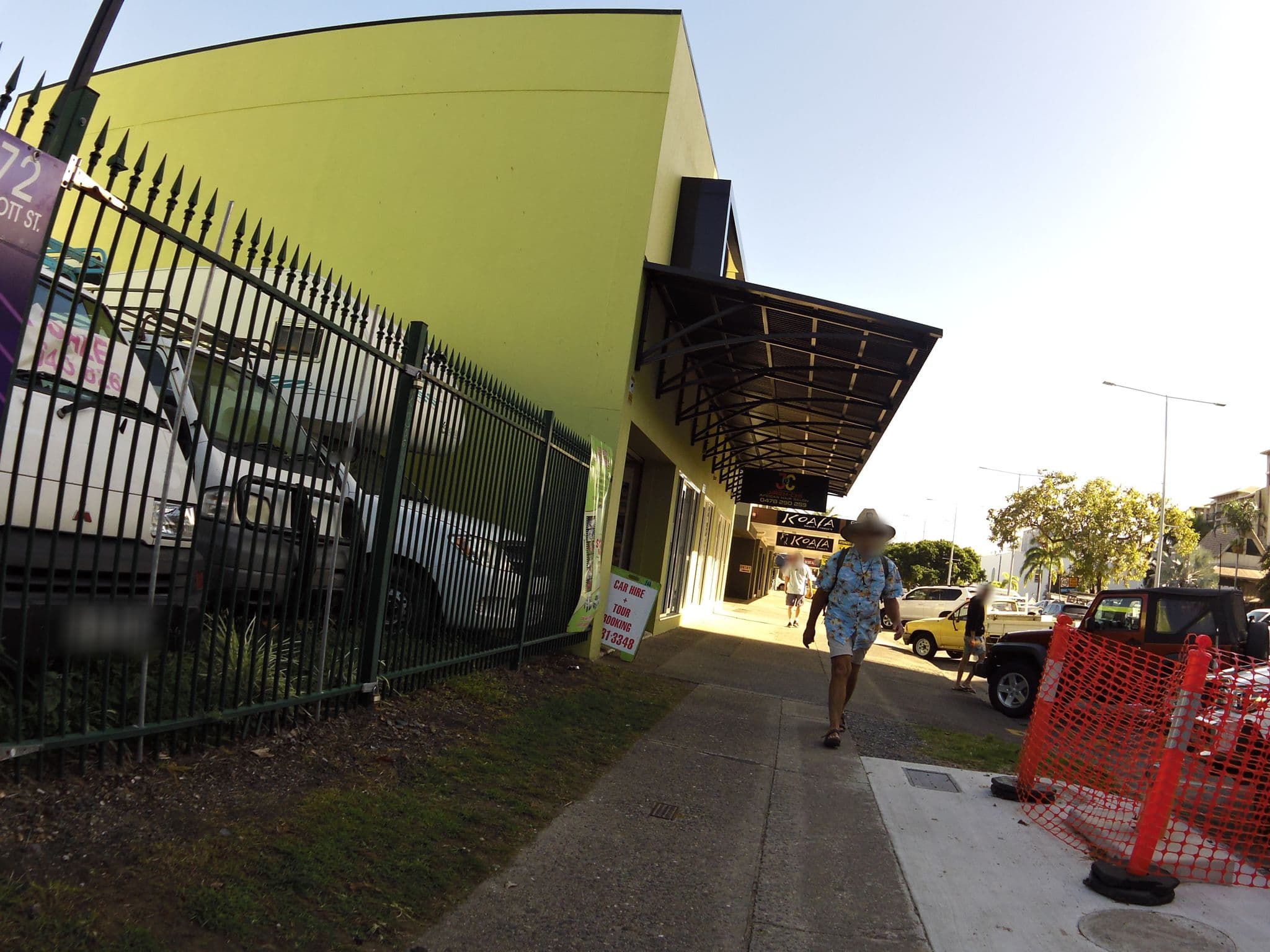 Street view near Escape On Lake, Cairns City — © skillsy (CC BY-SA · Mapillary)