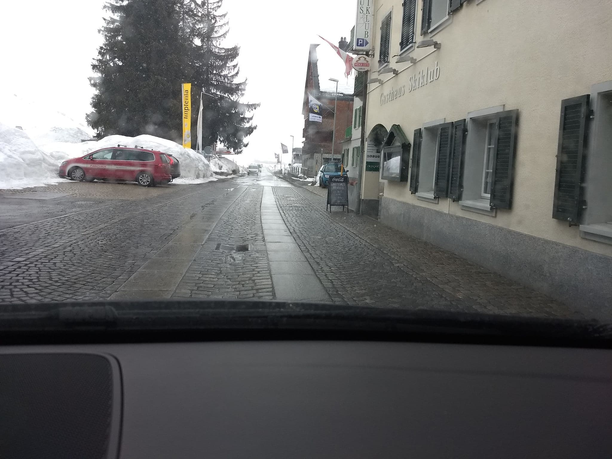 Street view near Gasthaus Skiclub, Andermatt — © schalke_05 (CC BY-SA · Mapillary)