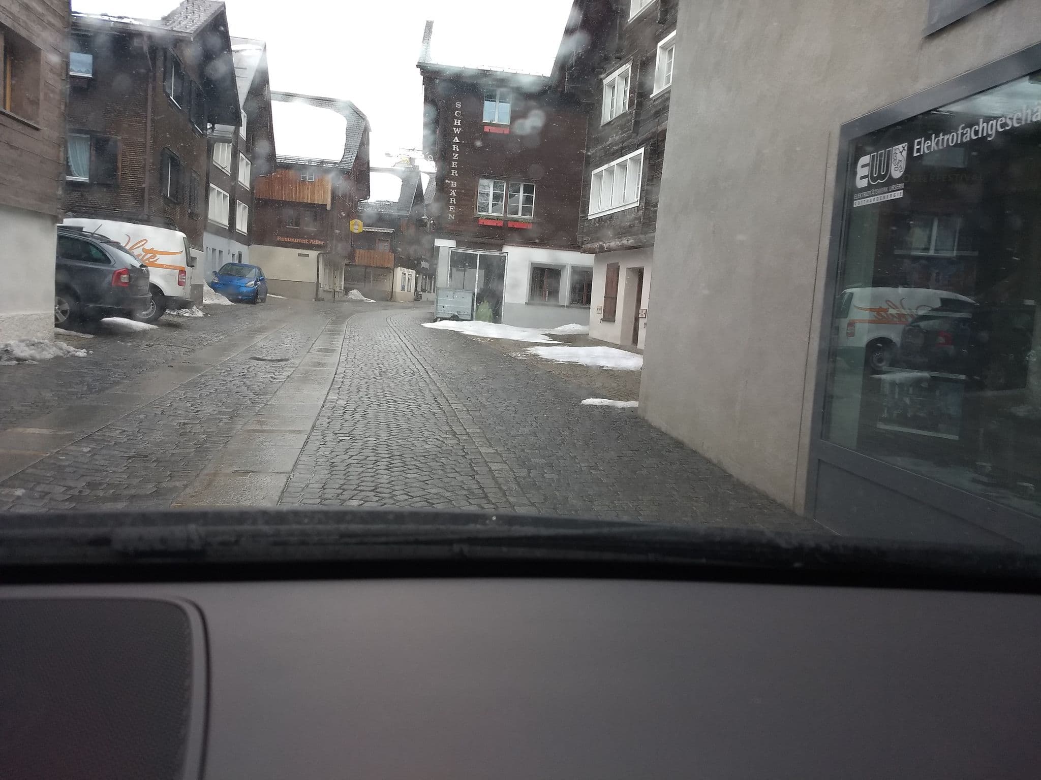 Street view near Bären restaurant & rooms, Andermatt — © schalke_05 (CC BY-SA · Mapillary)
