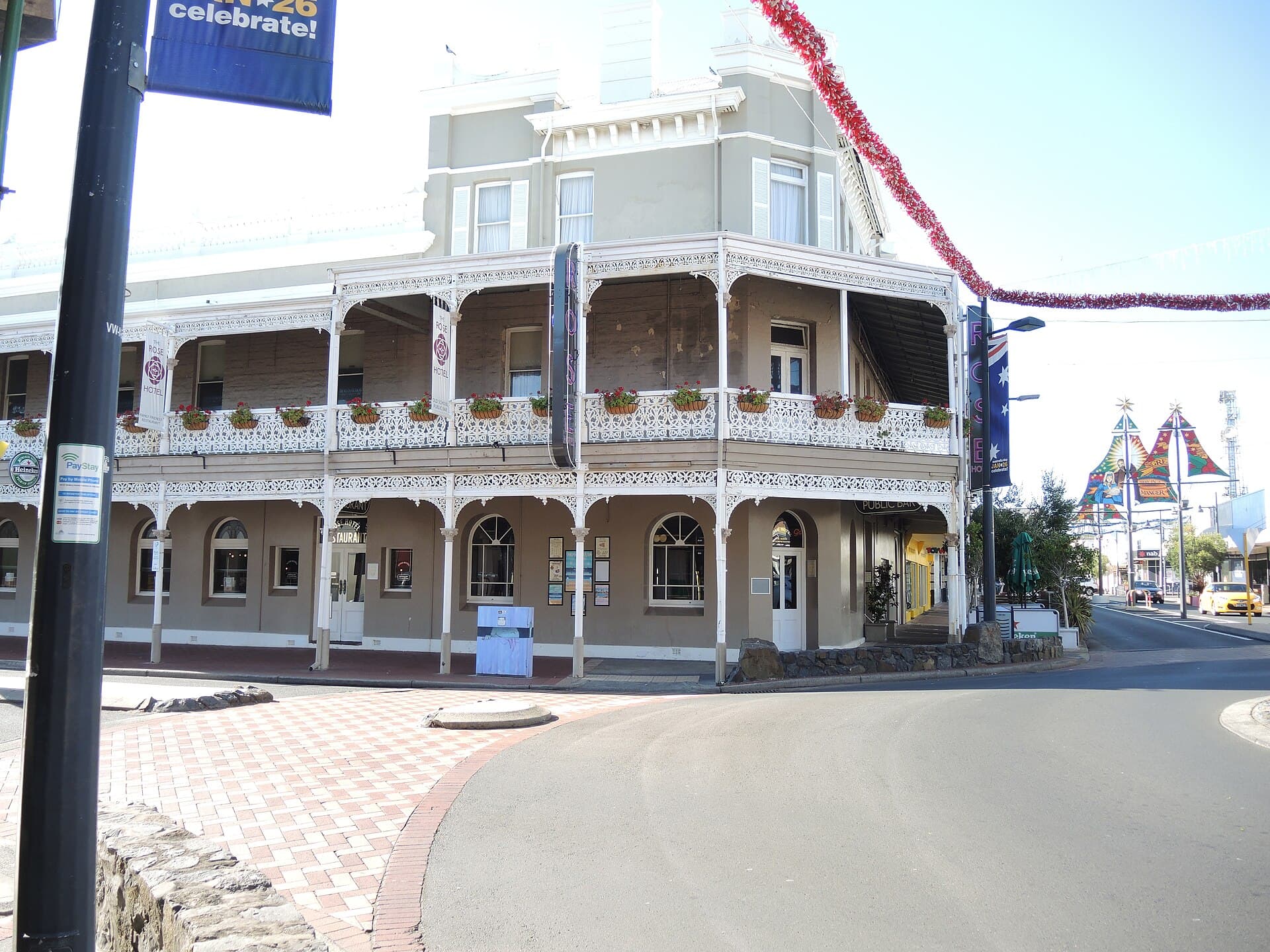 The Rose Hotel & Motel (via Wikimedia Commons, CC0)