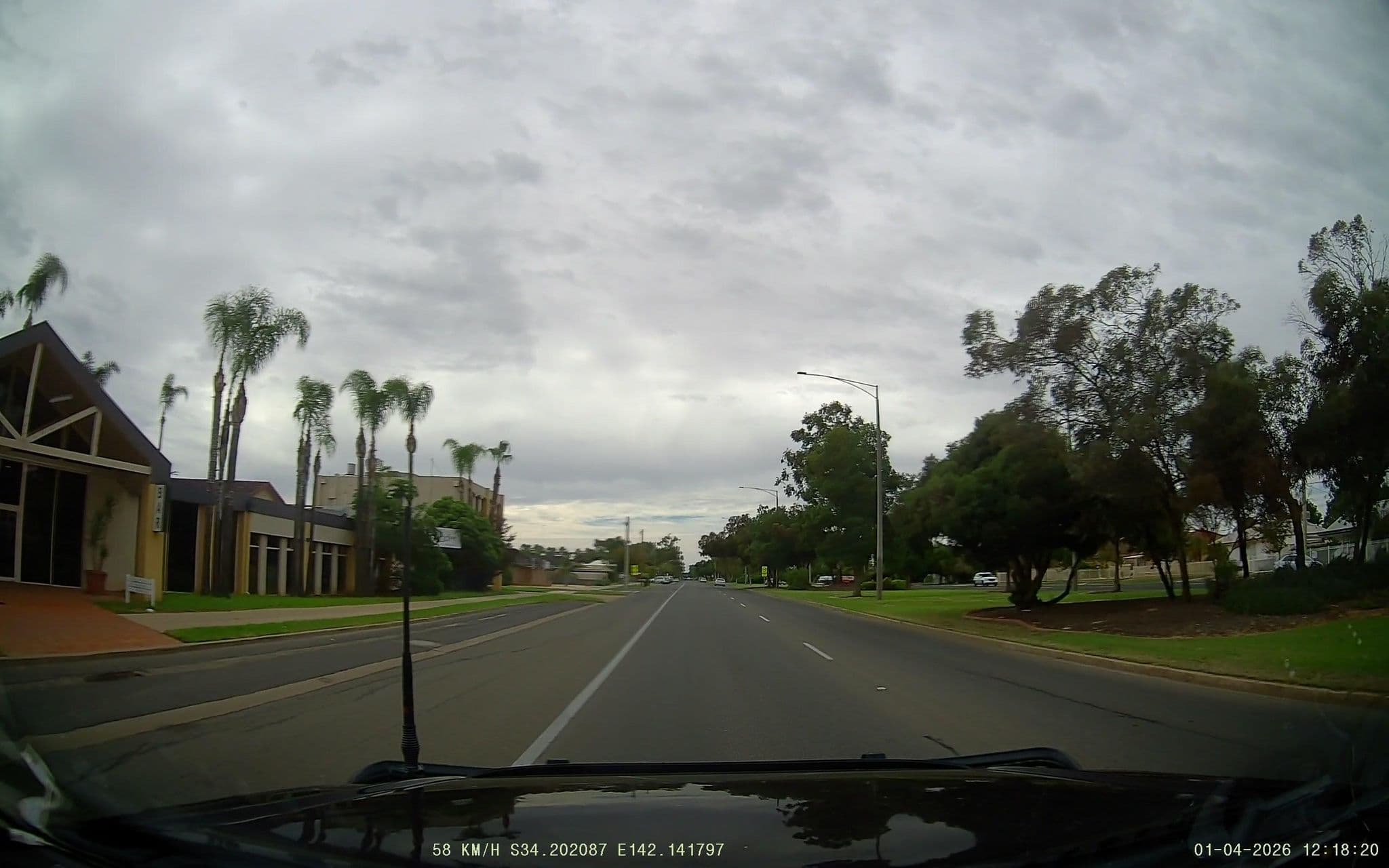 Street view near Mildura Inlander Resort, Mildura — © fizzie (CC BY-SA · Mapillary)