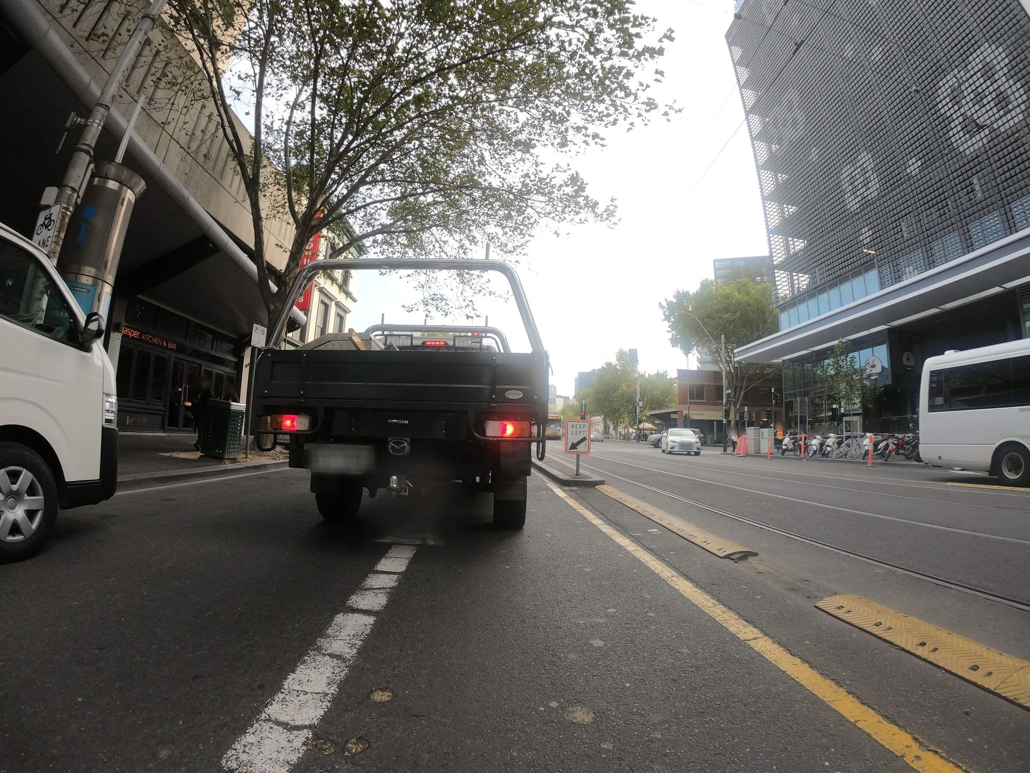 Street view near Jasper Boutique Hotel, Melbourne — © eneerhut (CC BY-SA · Mapillary)
