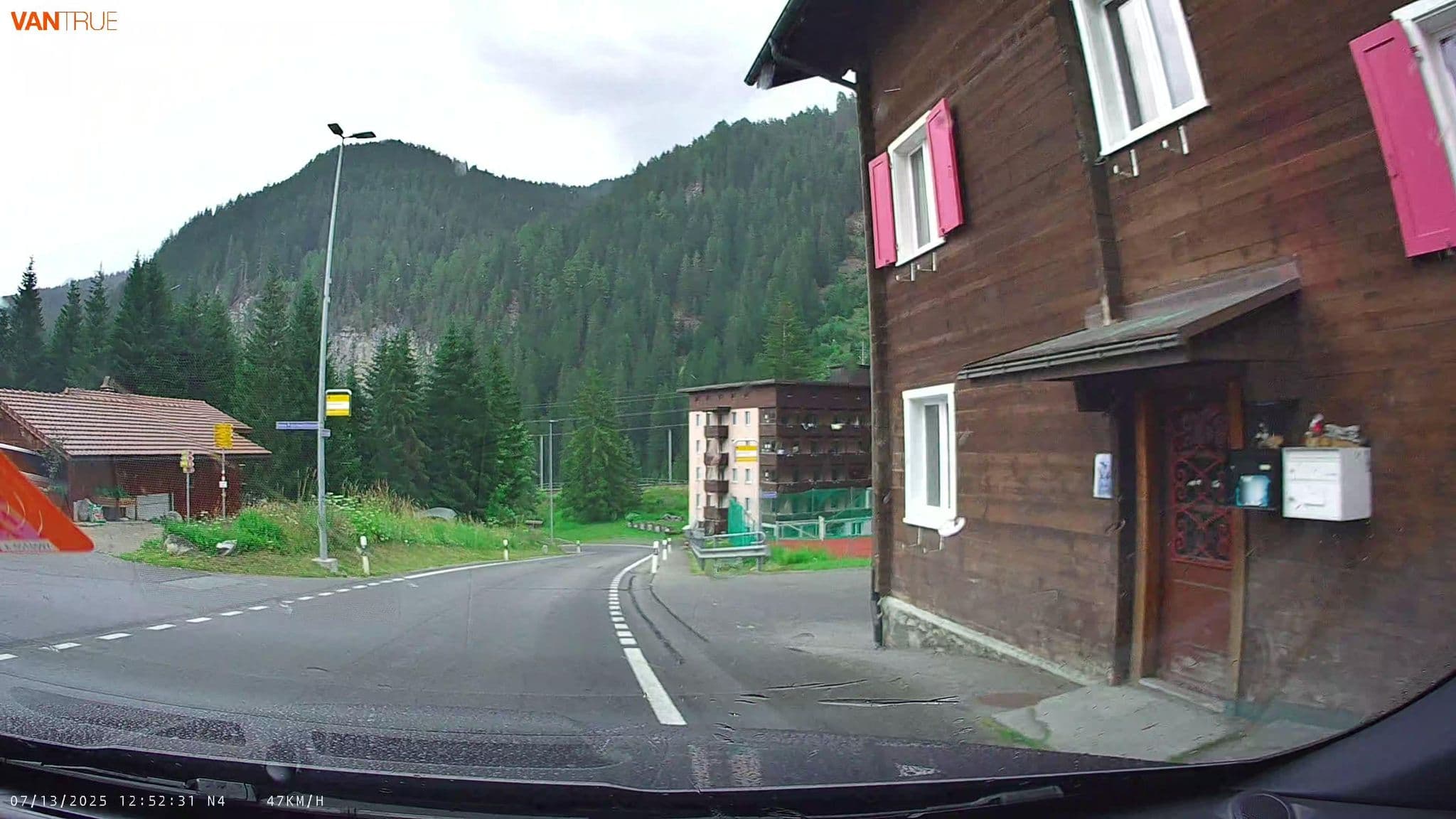 Street view near Rütilodge, Arosa — © fcignat (CC BY-SA · Mapillary)