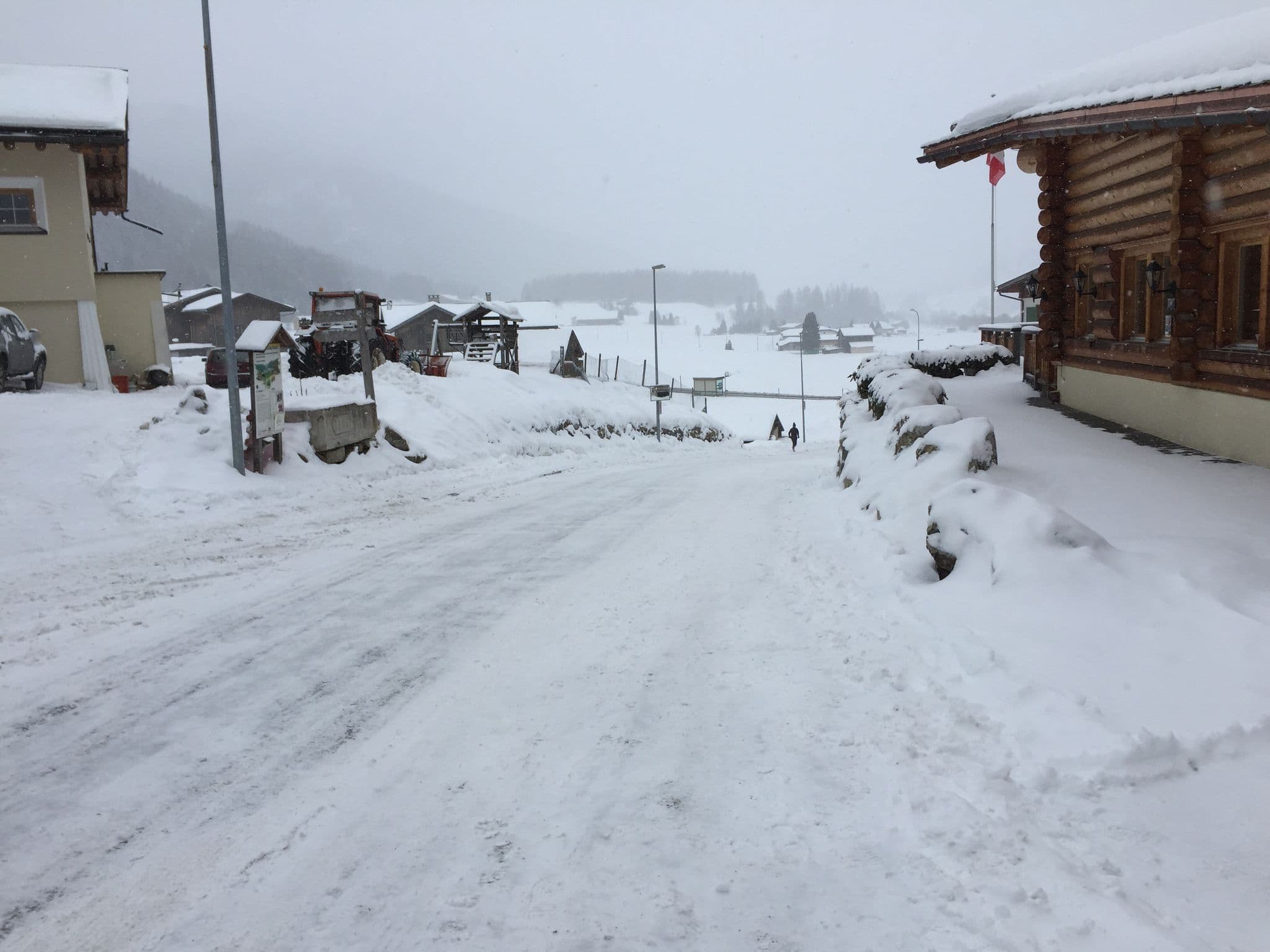 Street view near Alpenhof, Davos — © till (CC BY-SA · Mapillary)