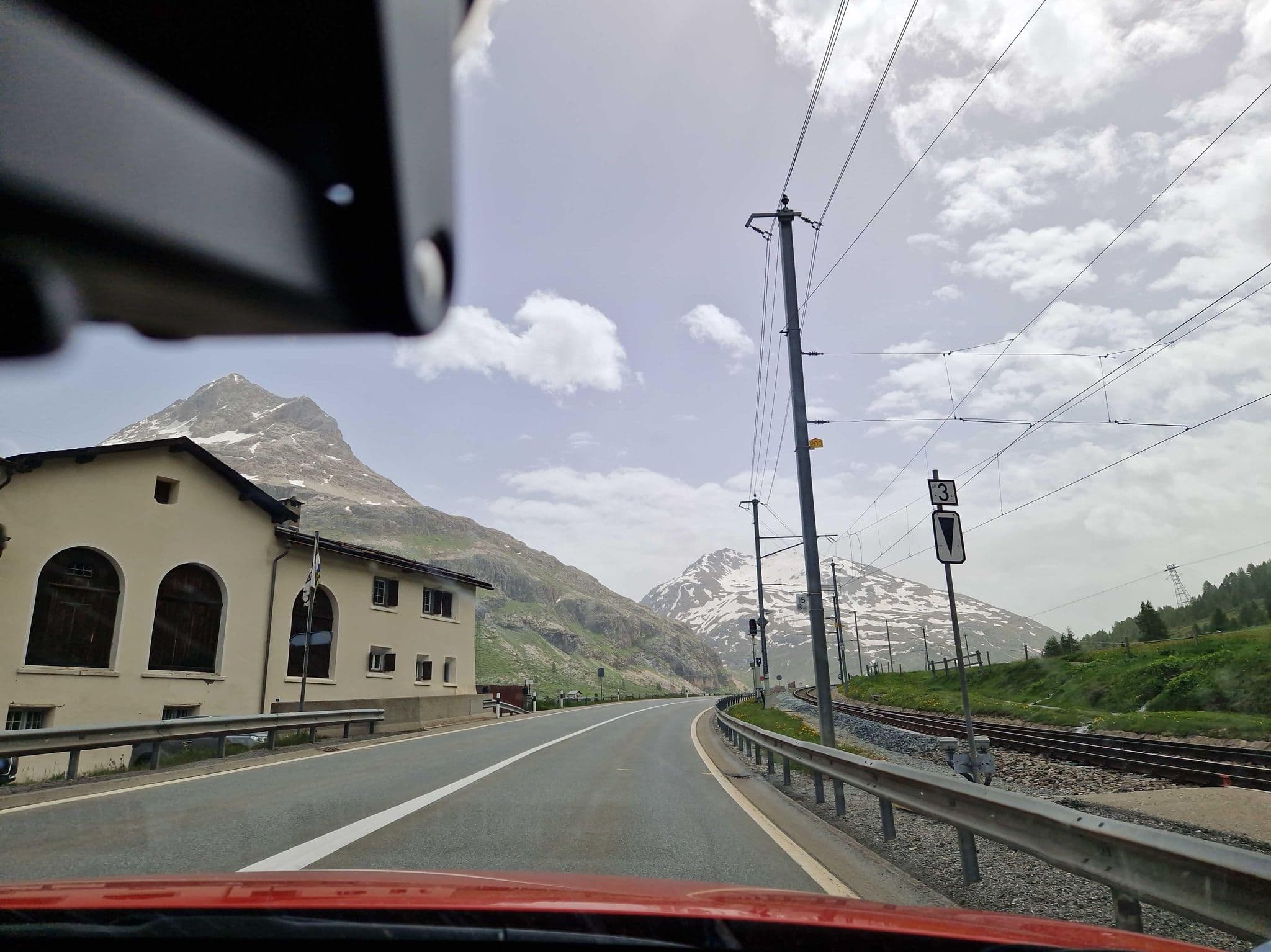 Street view near Berninahaus, Pontresina — © mcliquid (CC BY-SA · Mapillary)