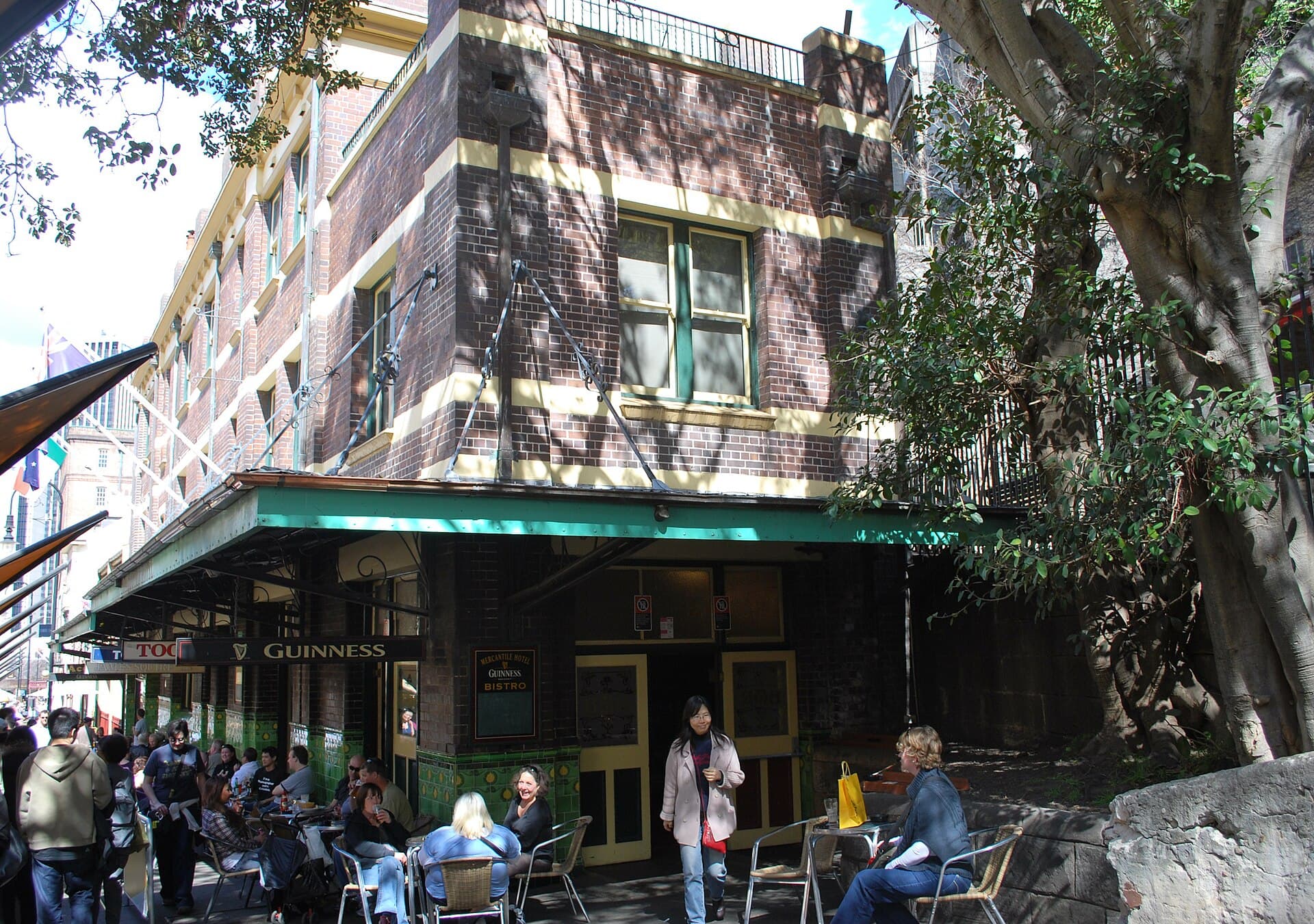 Mercantile Hotel (via Wikimedia Commons, CC BY-SA 3.0)