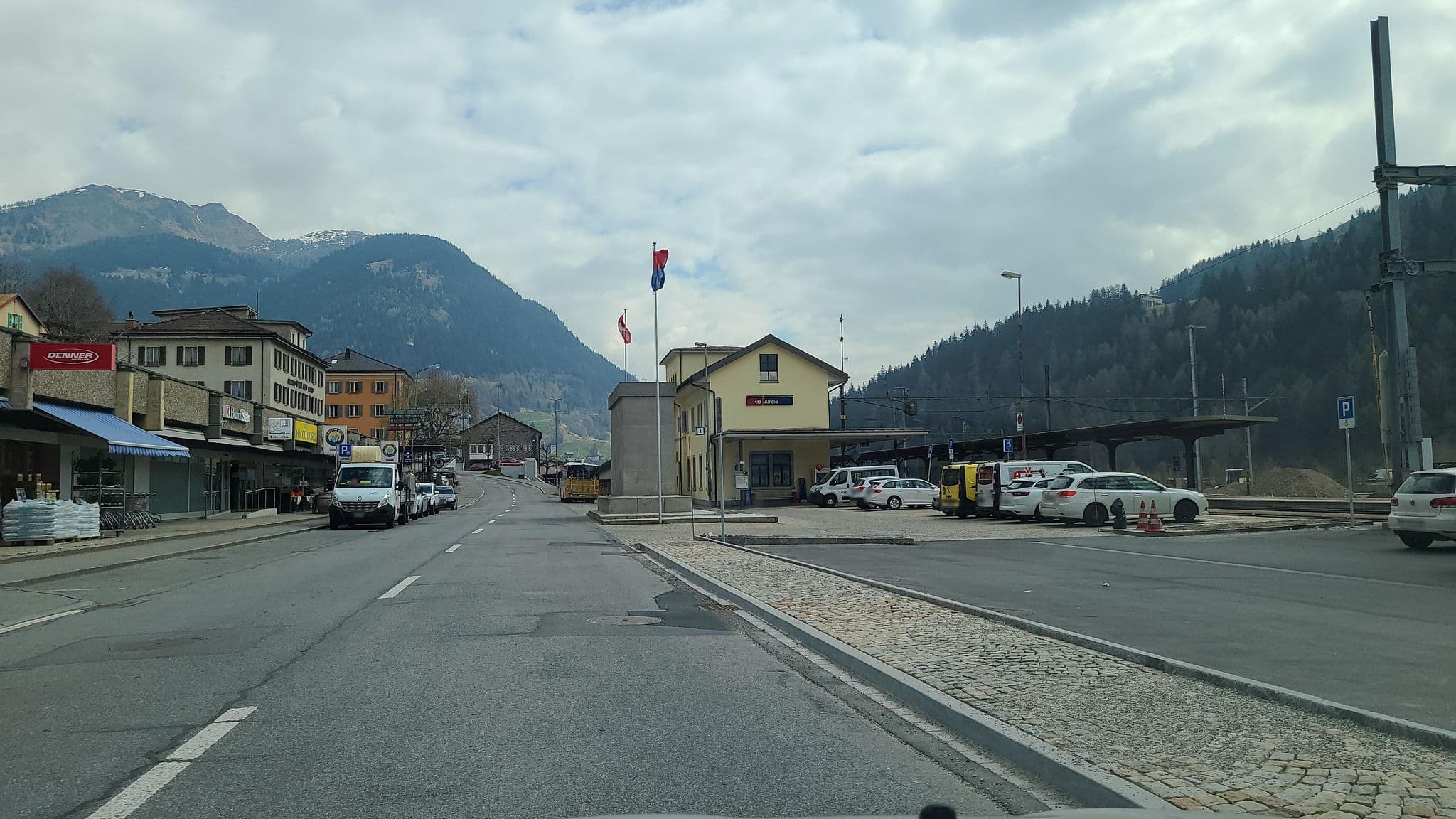 Street view near Hotel Forni, Airolo — © chrisbeddow (CC BY-SA · Mapillary)