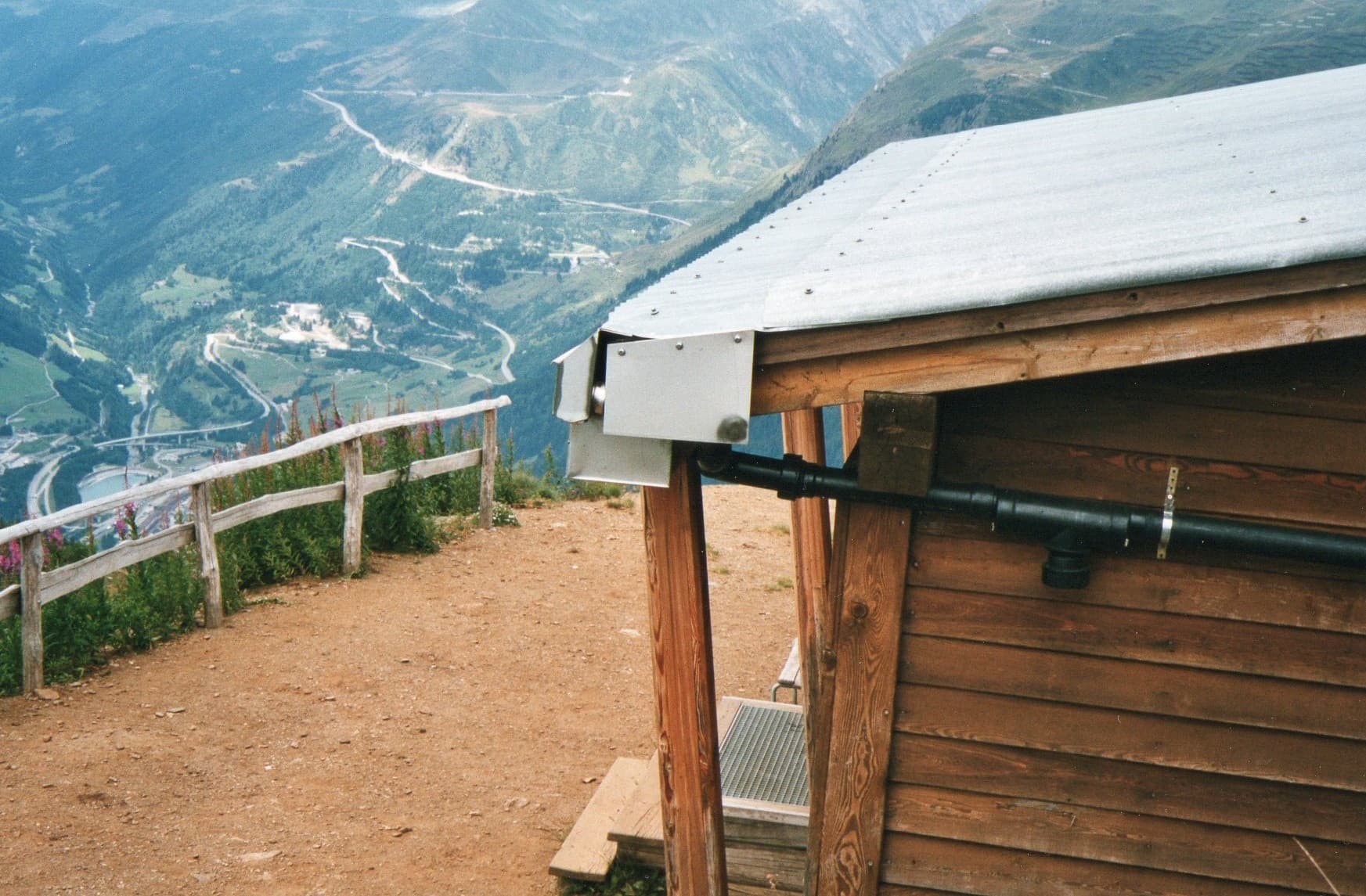 Rifugio Föisc (via Wikimedia Commons, CC BY-SA 3.0)
