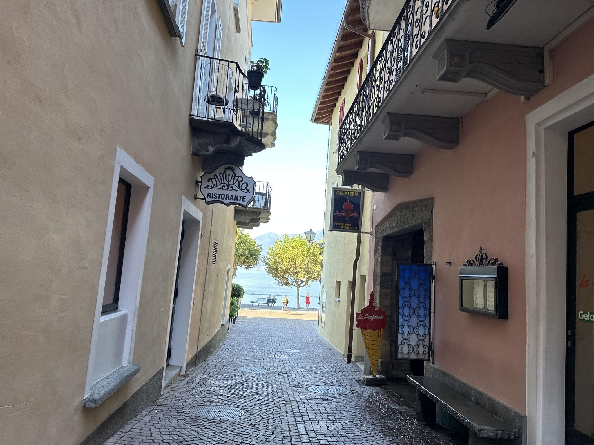 Street view near Tamaro, Ascona — © RSTQ (CC BY-SA · Mapillary)