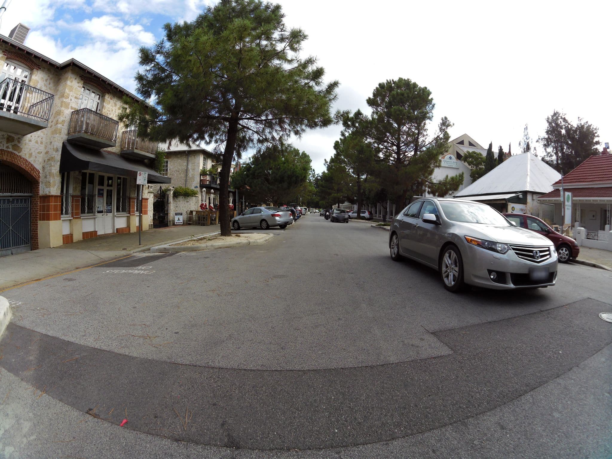 Street view near Port Mill B&B, Fremantle — © kimbalc (CC BY-SA · Mapillary)