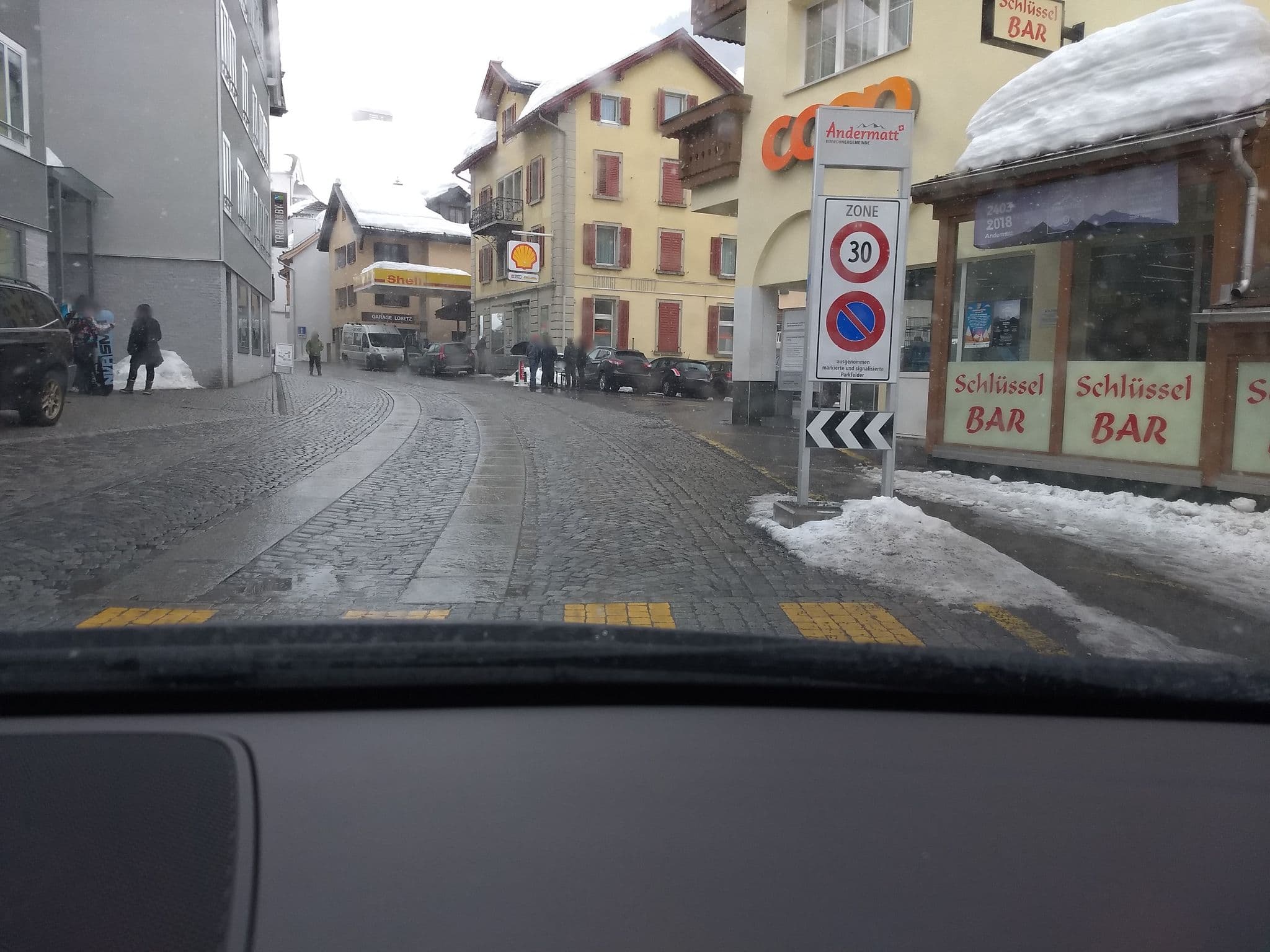 Street view near Alpenhotel Schlüssel, Andermatt — © schalke_05 (CC BY-SA · Mapillary)