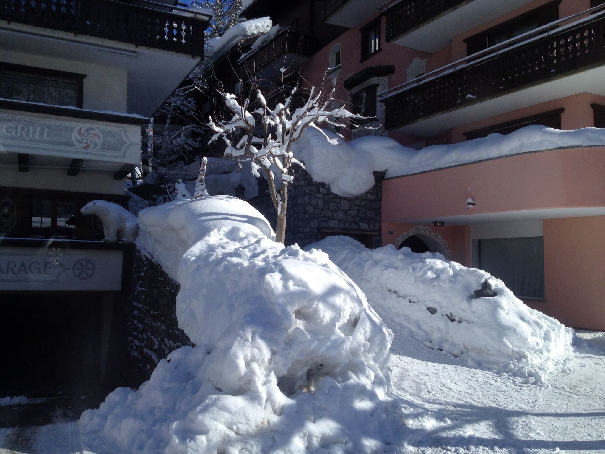 Street view near Alpina, Klosters Serneus — © elgaard (CC BY-SA · Mapillary)