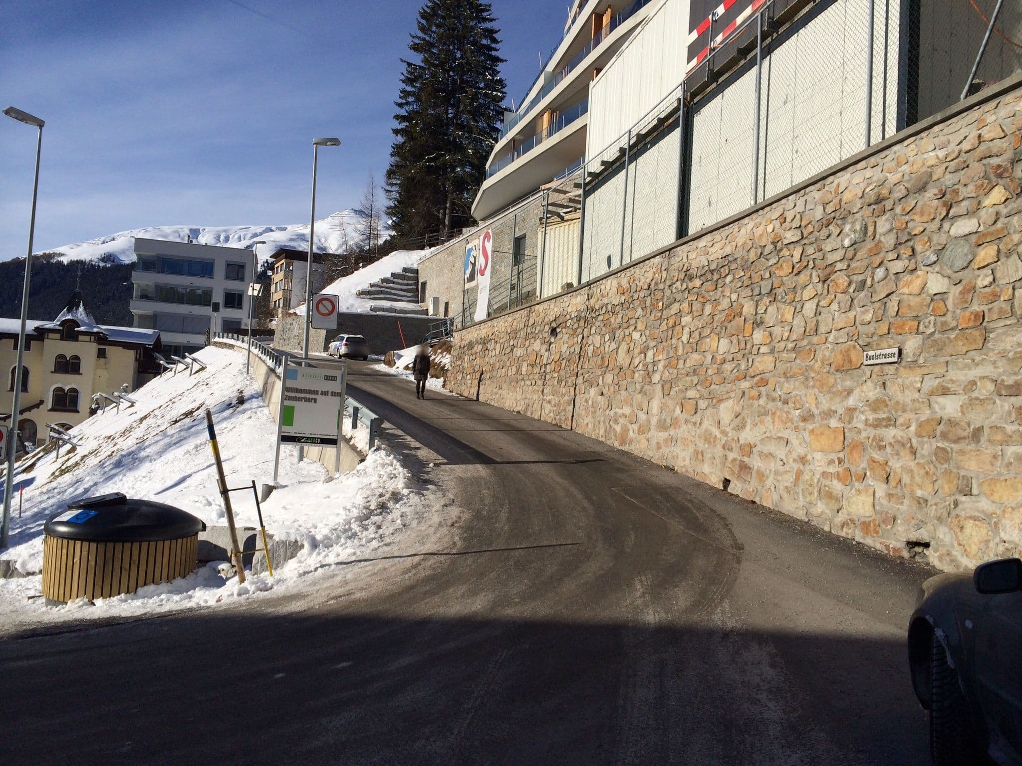 Street view near Haus Waldschlössli, Davos — © jesolem (CC BY-SA · Mapillary)