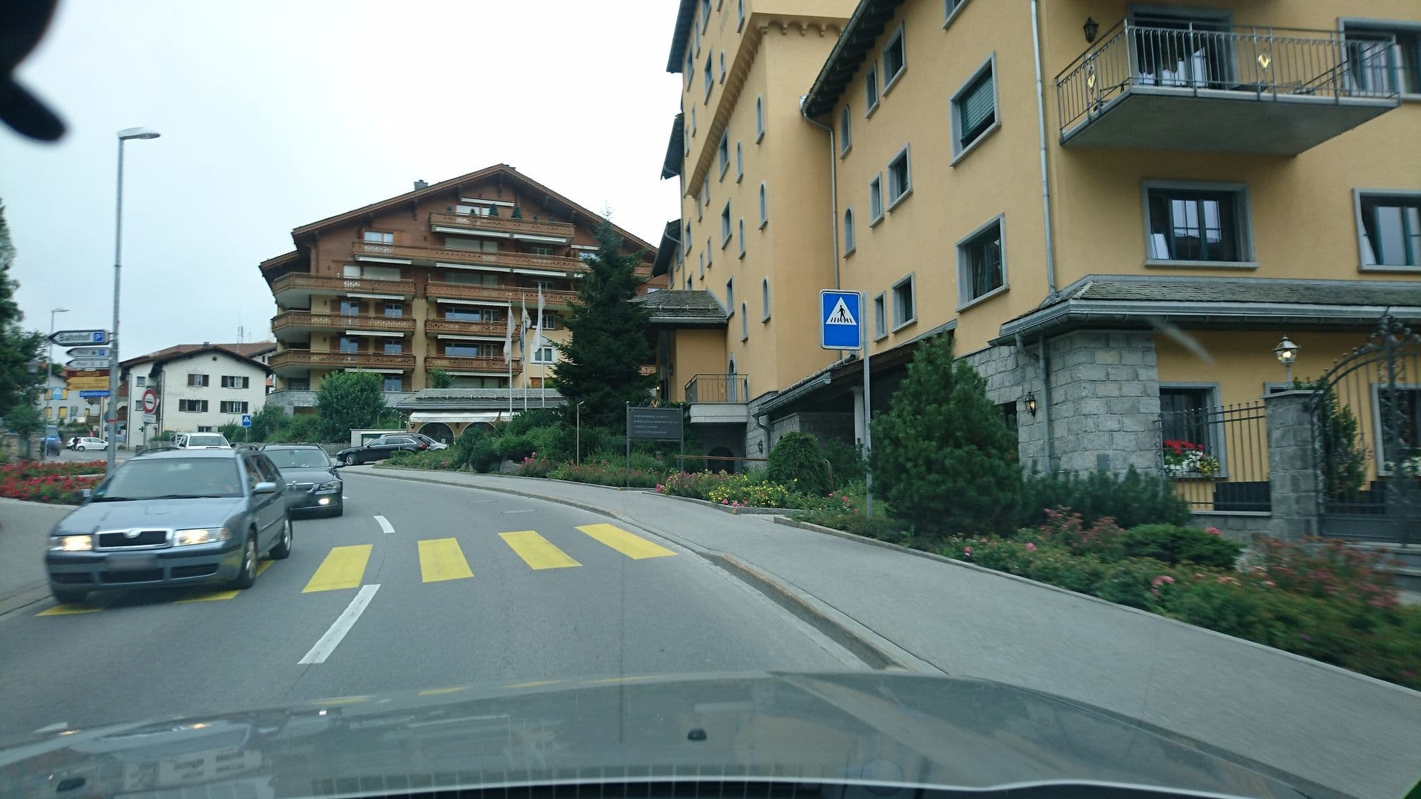 Street view near Vereina, Klosters Serneus — © voschix (CC BY-SA · Mapillary)