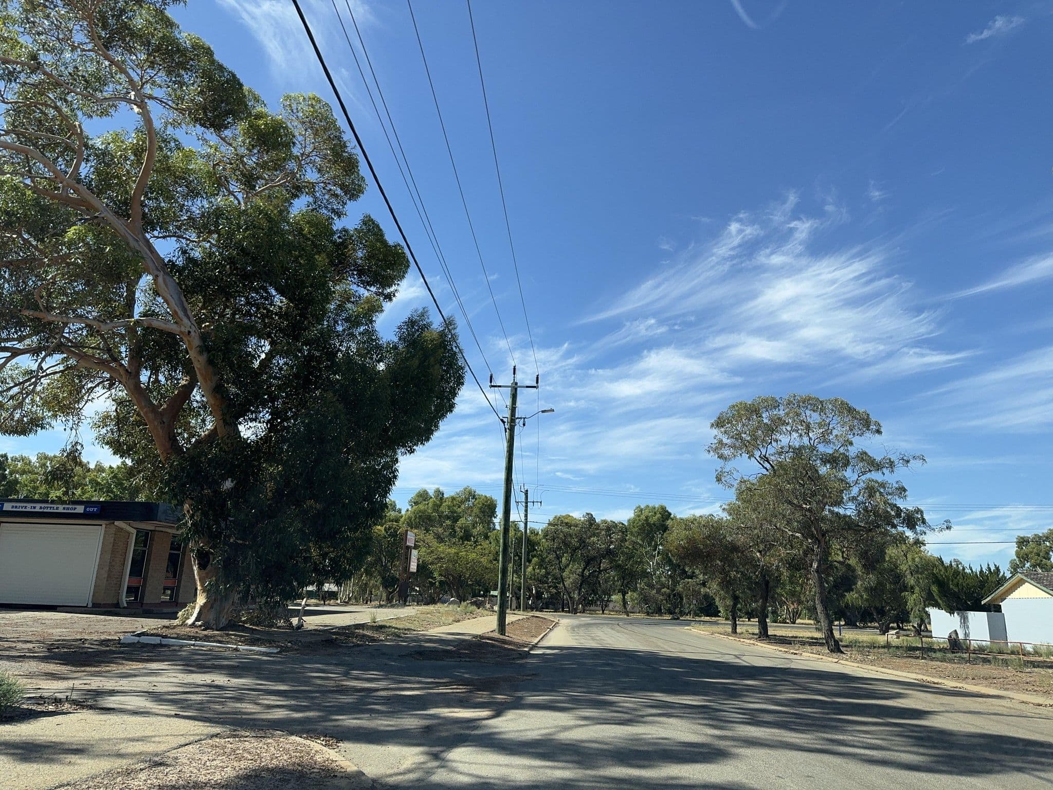 Street view near Merredin Olympic Motel, Merredin — © wa_wheatbelt (CC BY-SA · Mapillary)