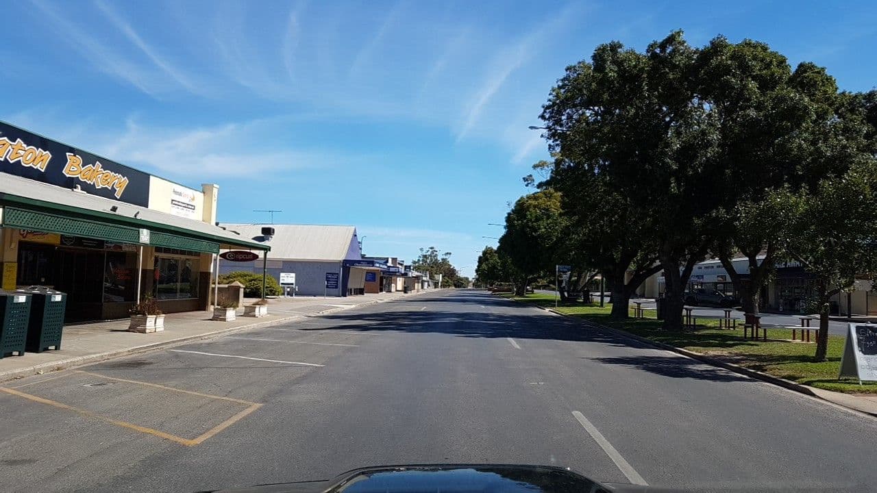 Street view near Minlaton Hotel, Minlaton — © didz (CC BY-SA · Mapillary)
