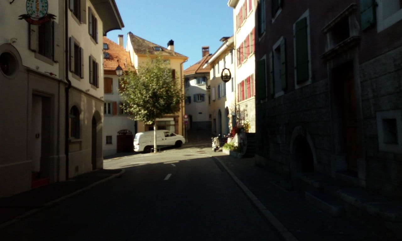 Street view near Hôtel Tralala, Montreux — © selfishseahorse (CC BY-SA · Mapillary)