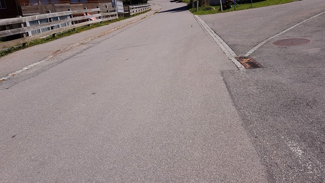Street view near Alpina, Adelboden — © trac71 (CC BY-SA · Mapillary)