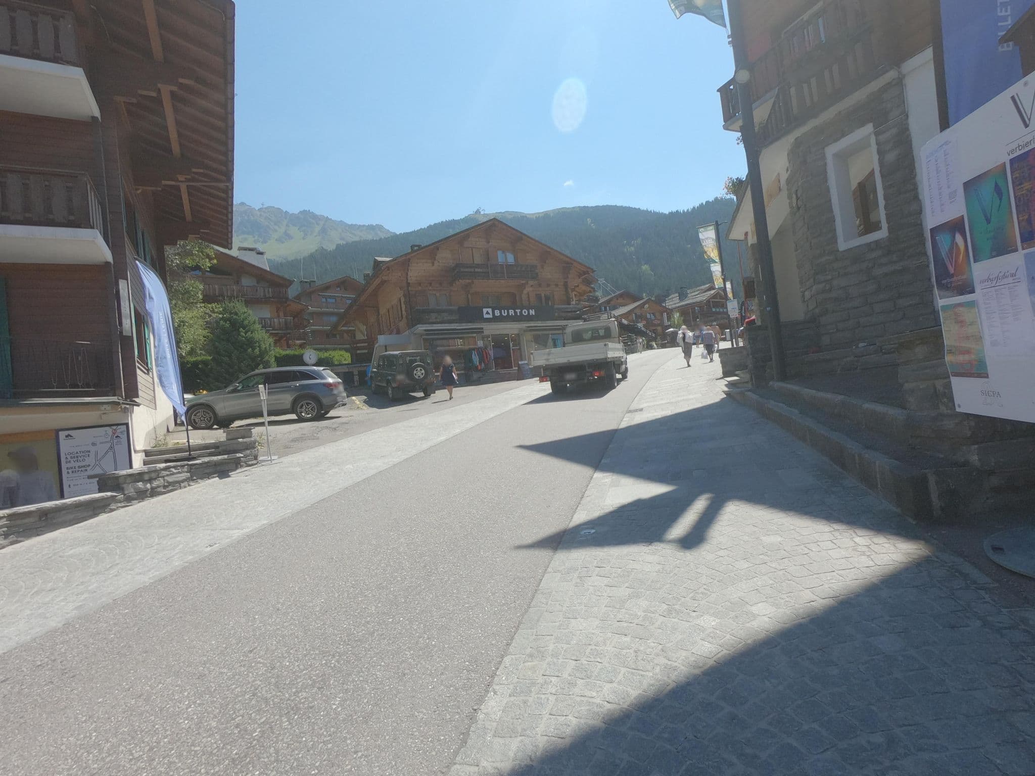 Street view near Hotel de la Poste, Verbier