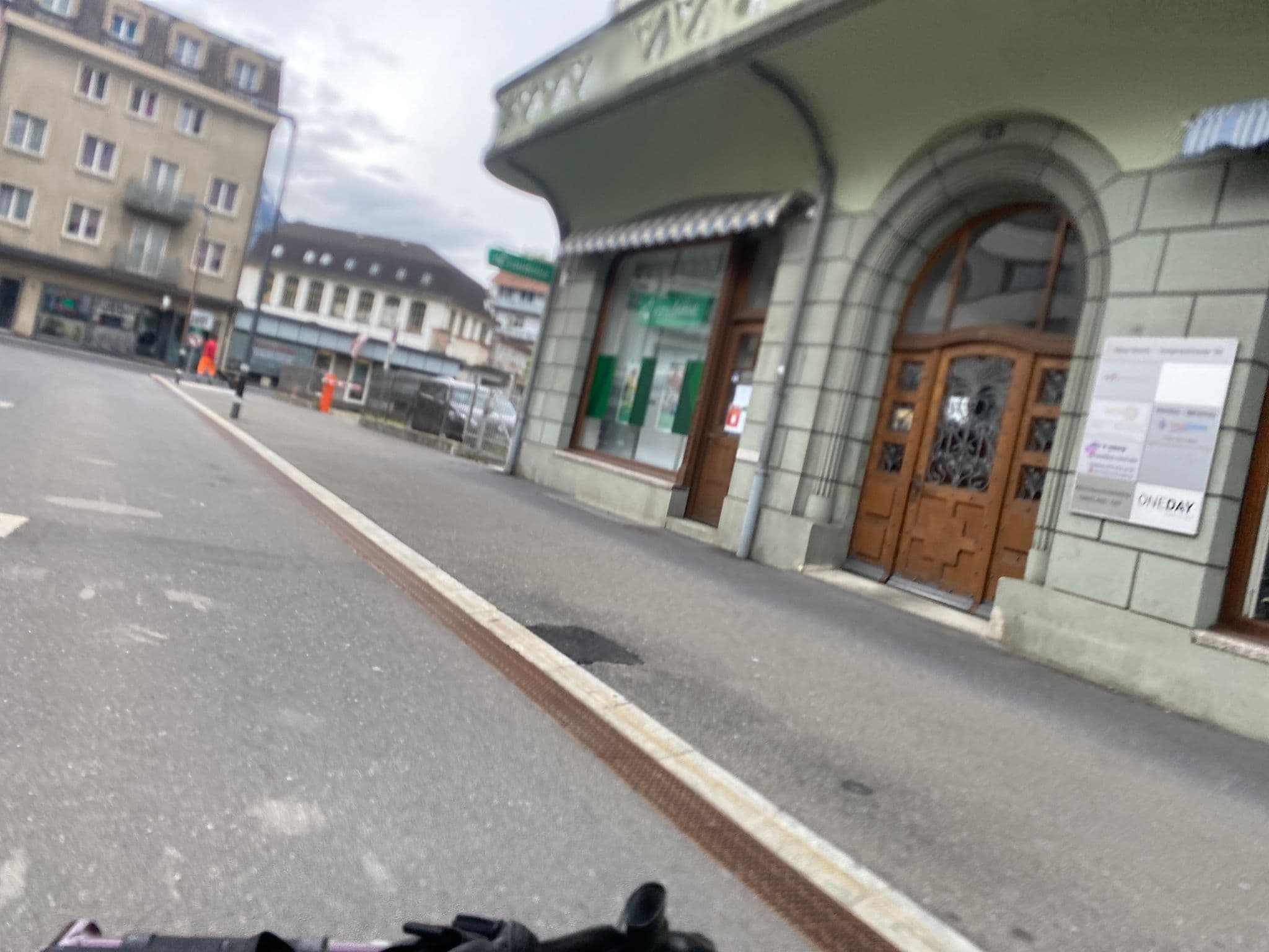 Street view near Blume, Unterseen — © tilleulenspieg (CC BY-SA · Mapillary)