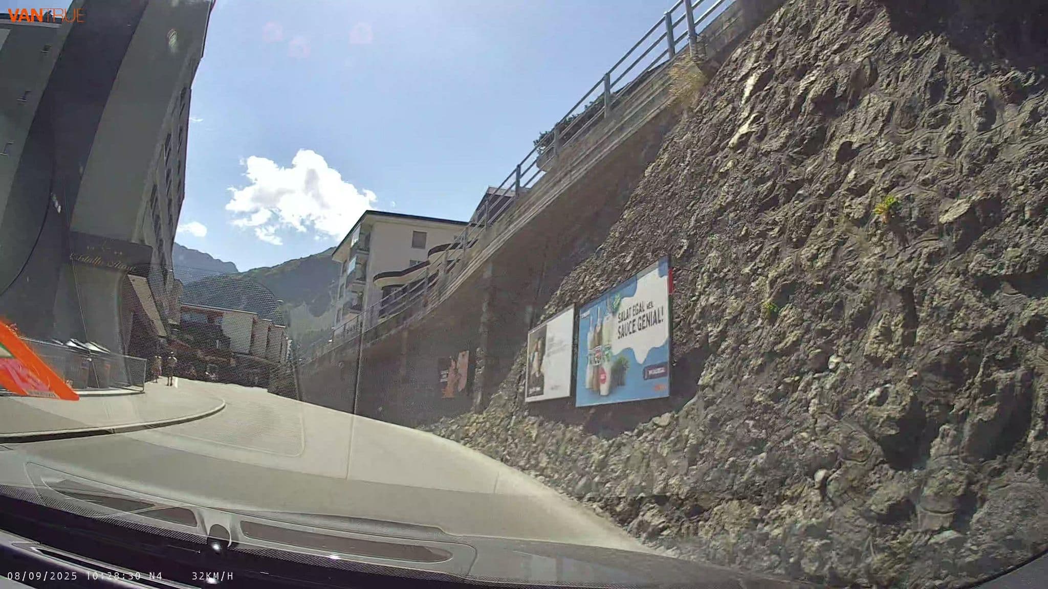 Street view near Cristallo, Arosa — © fcignat (CC BY-SA · Mapillary)
