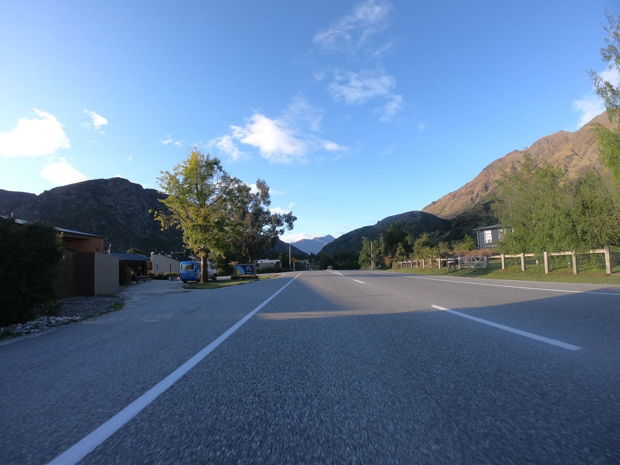 Street view near Queenstown Top 10 Holiday Park, Arthurs Point — © eneerhut (CC BY-SA · Mapillary)