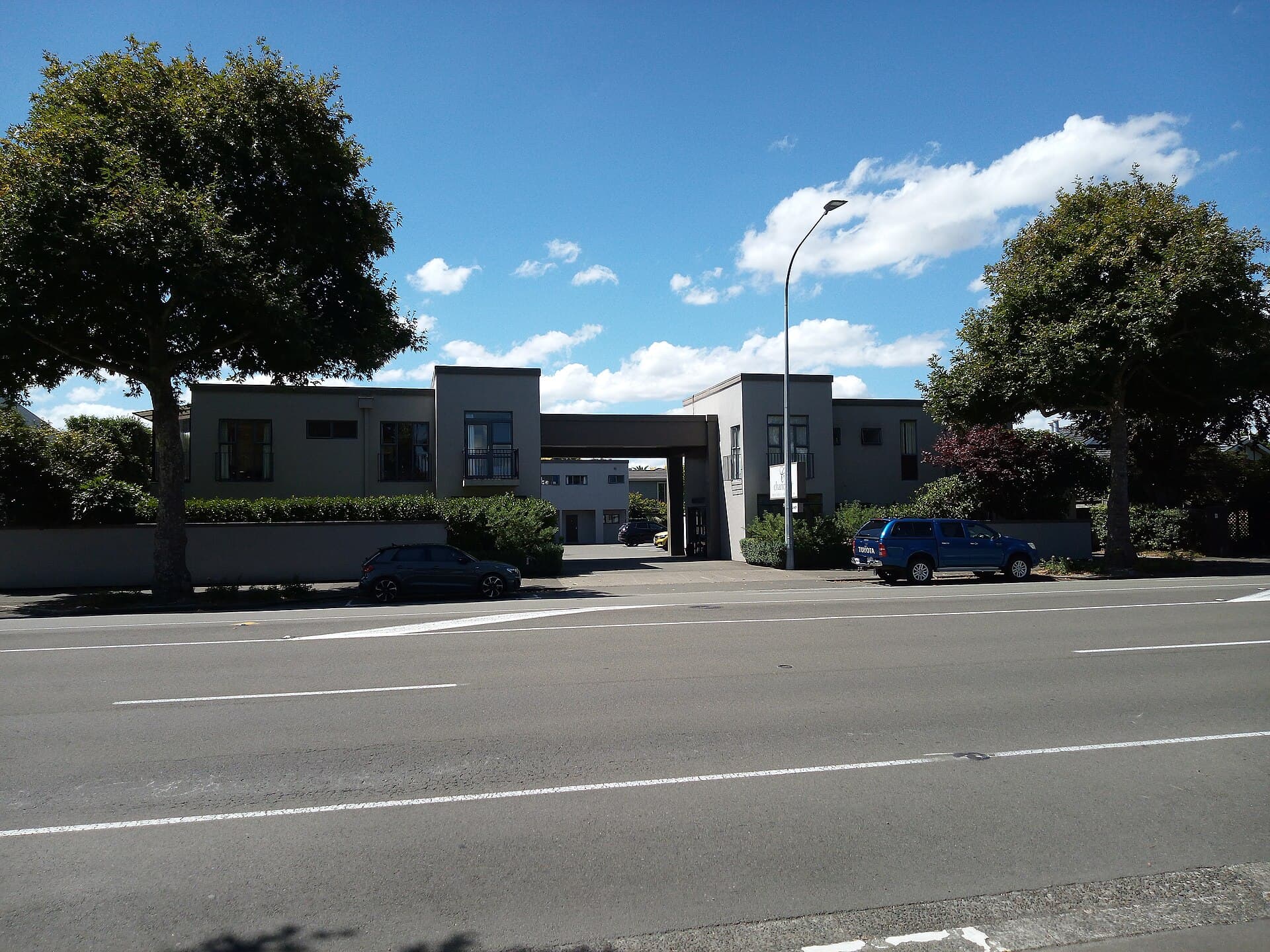 Chancellor Motor Lodge and Conference Centre (via Wikimedia Commons, CC BY-SA 3.0)