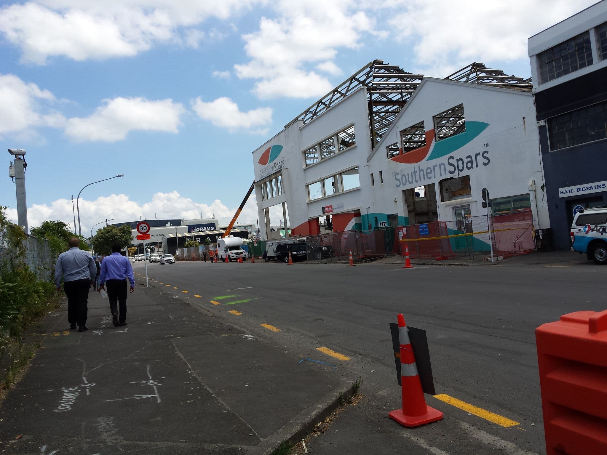 Street view near Travelodge Hotel Auckland Wynyard Quarter, Auckland — © mfaulk (CC BY-SA · Mapillary)